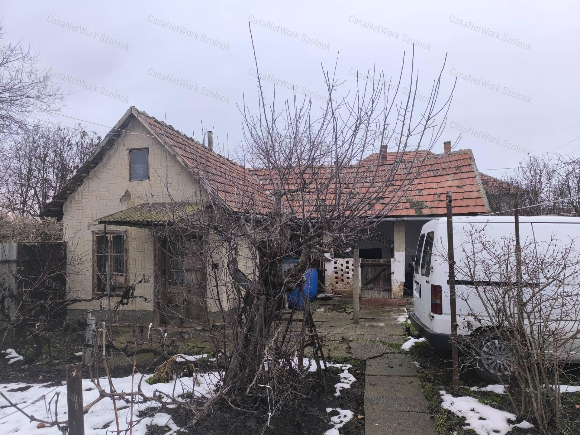 Tiszaföldvári 79 m2-es családi ház eladó!