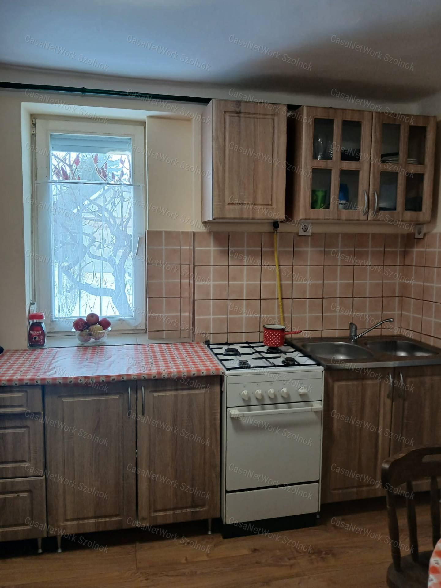Eladó családi ház Tiszaföldváron