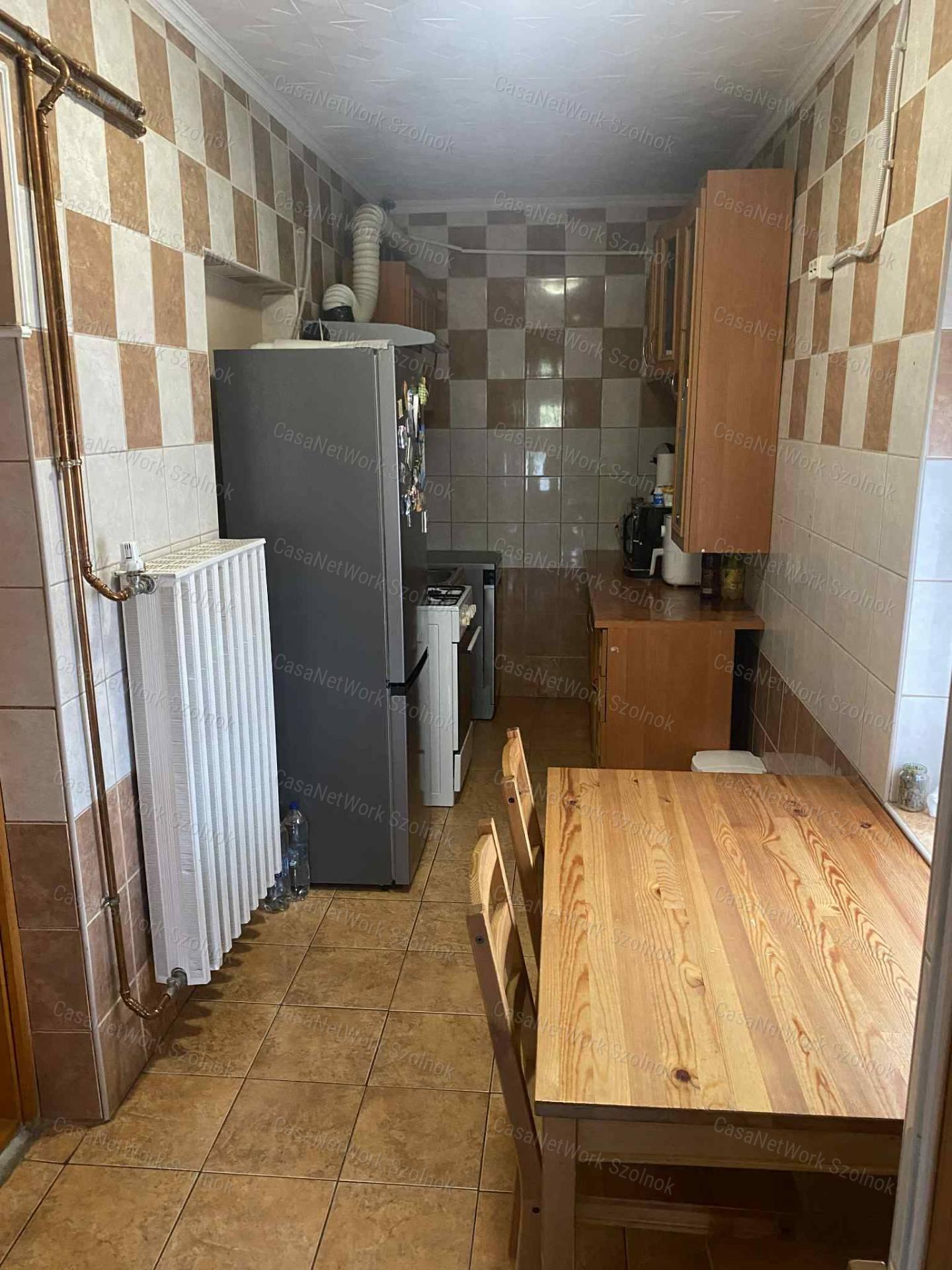 Tiszaföldváron felújított családi ház eladó