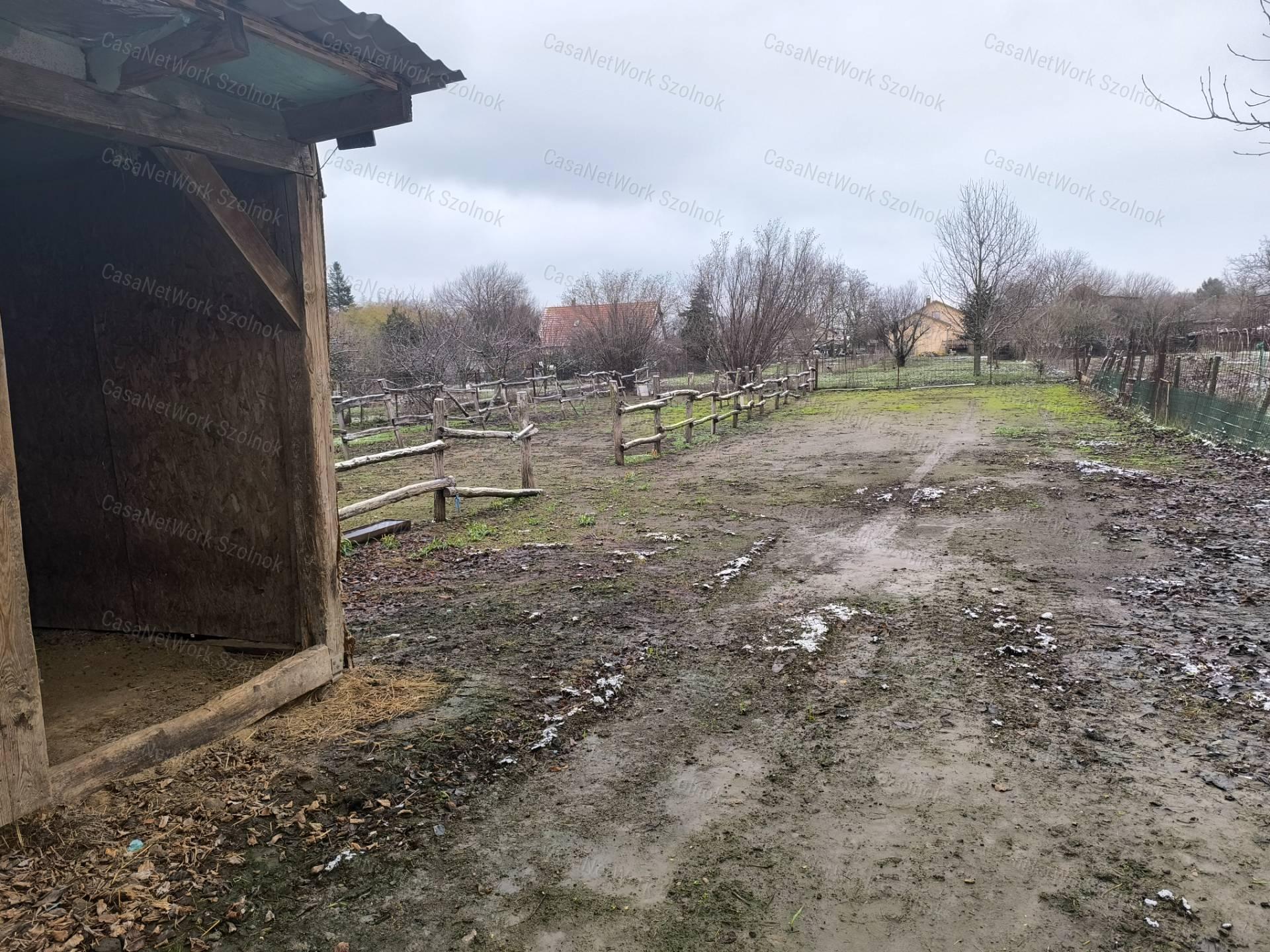 Szolnok-Szandaszőlősi telephely eladó!