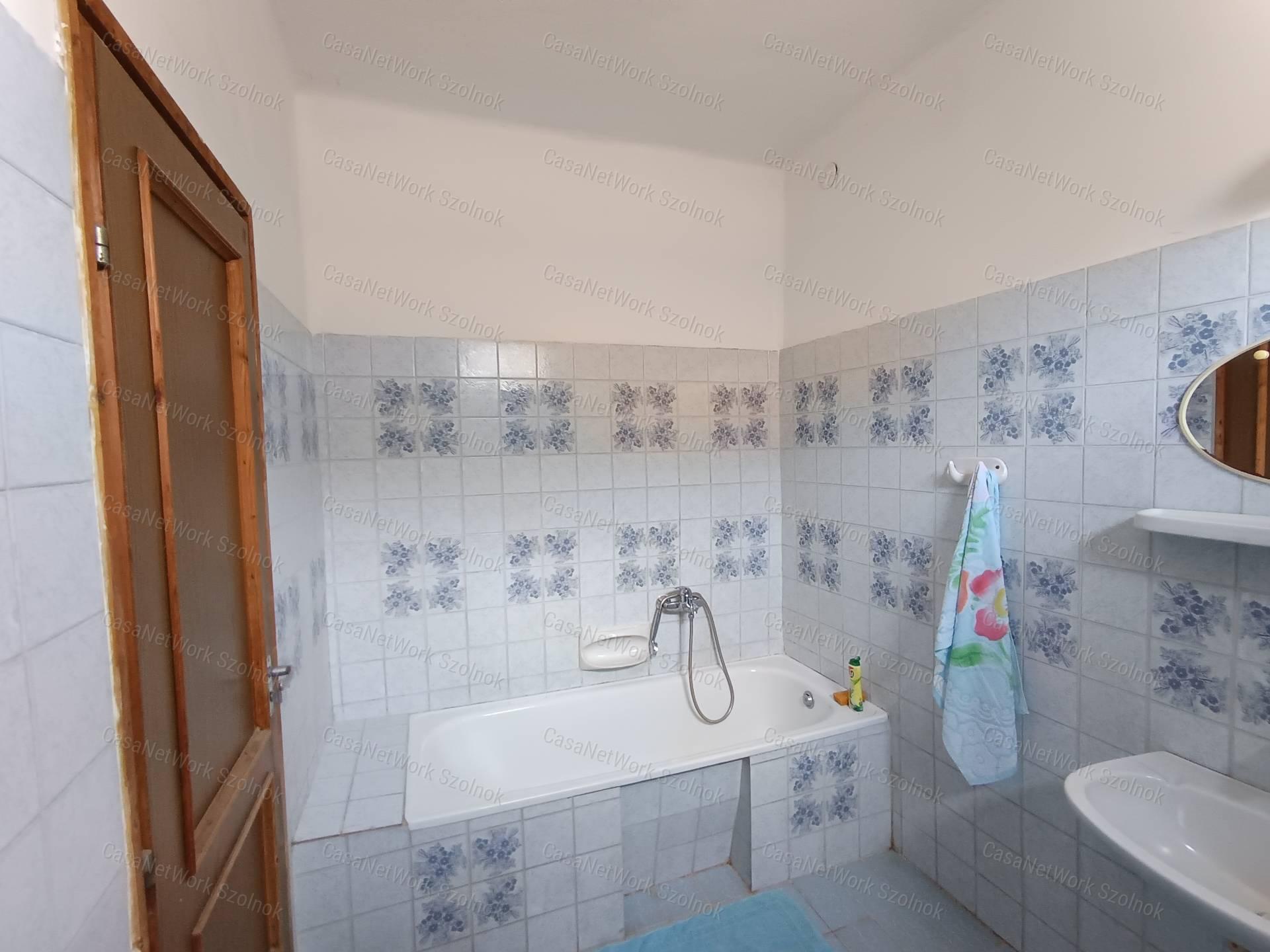 Családi ház eladó Szandaszőlősön