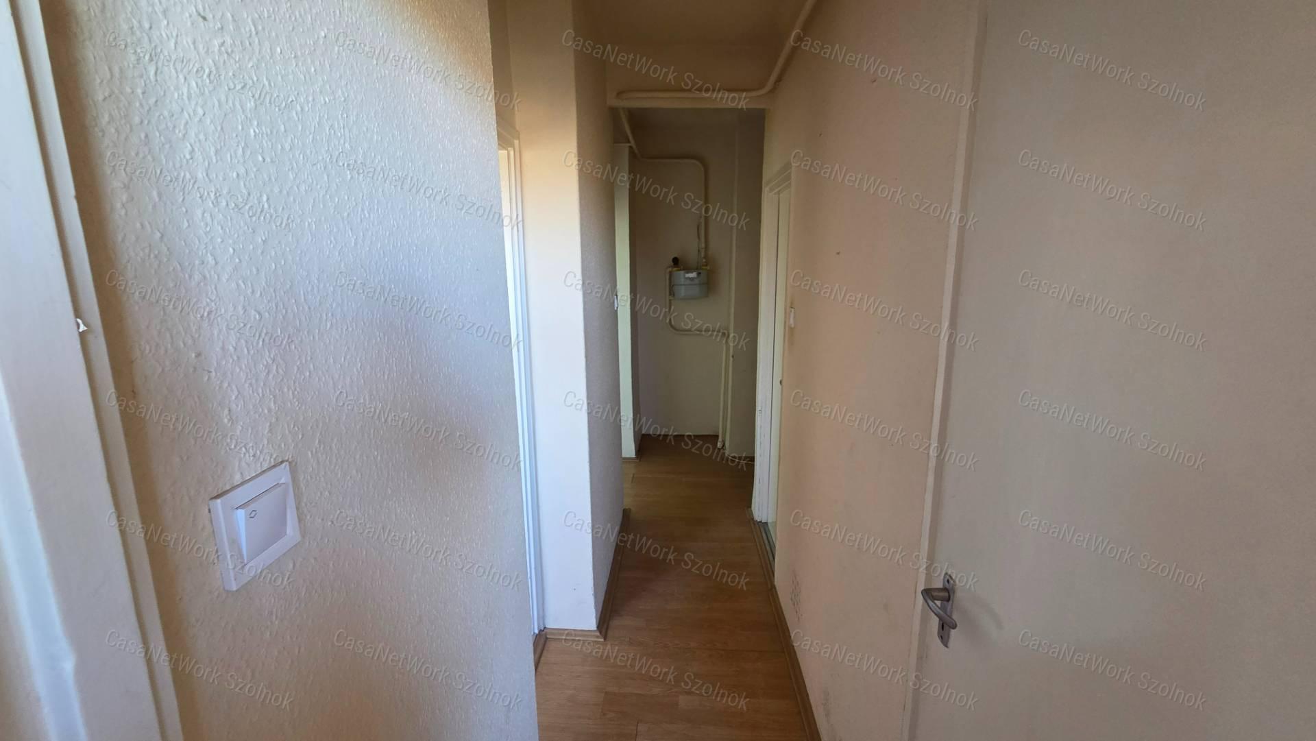 eladó téglalakás, Szolnok, Szántó körút