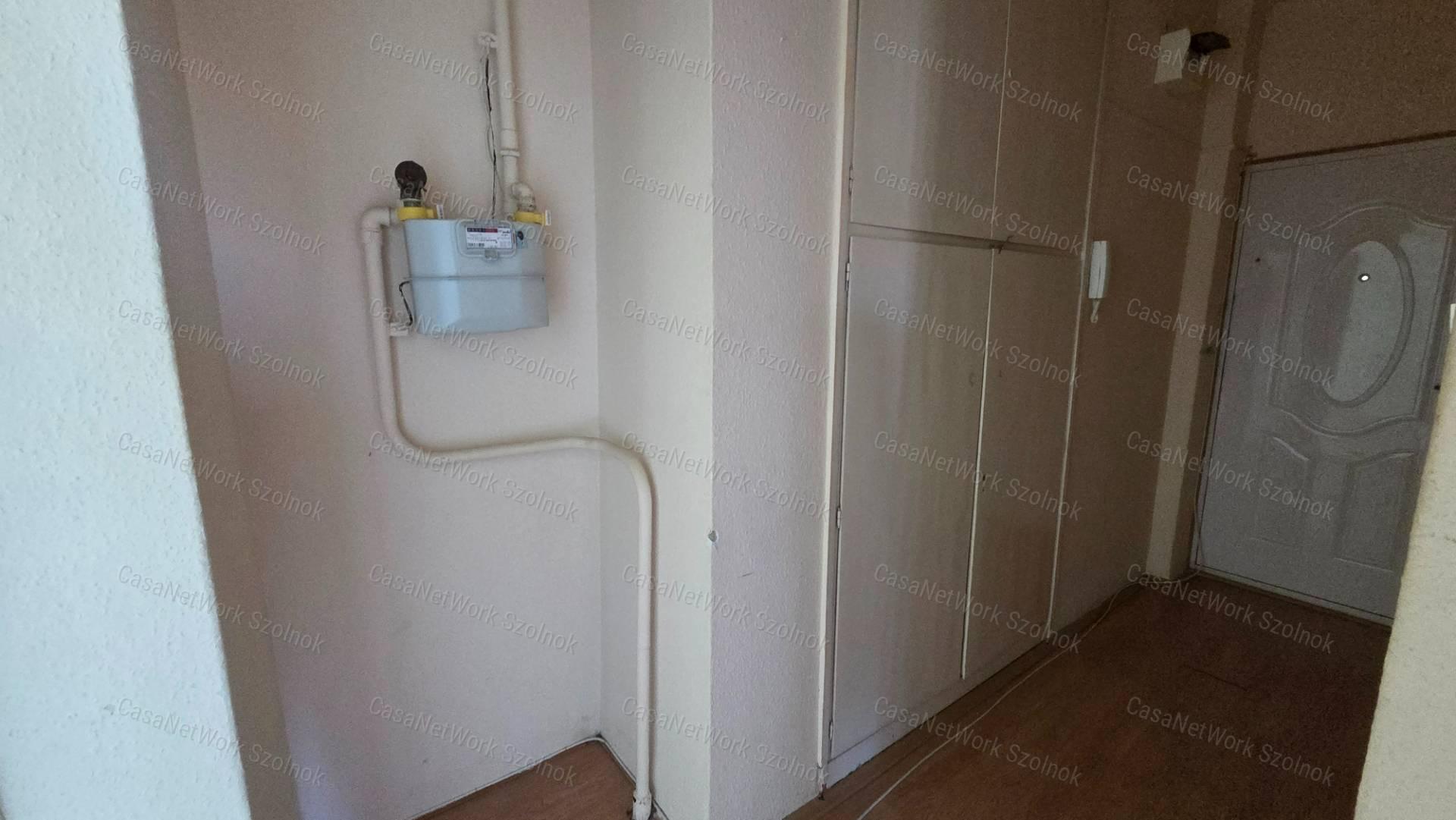 eladó téglalakás, Szolnok, Szántó körút
