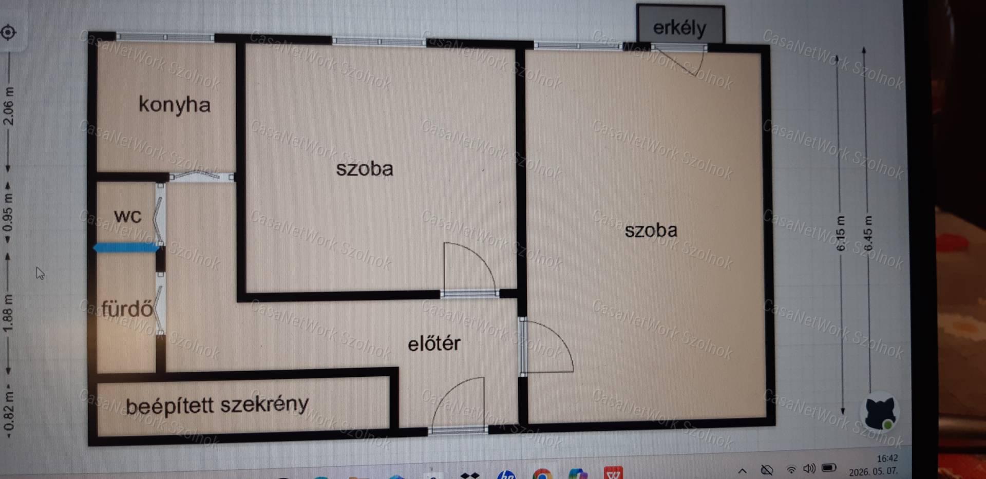 Szolnokon a Széchenyi lakótelepen eladó jó állapotú lakás!