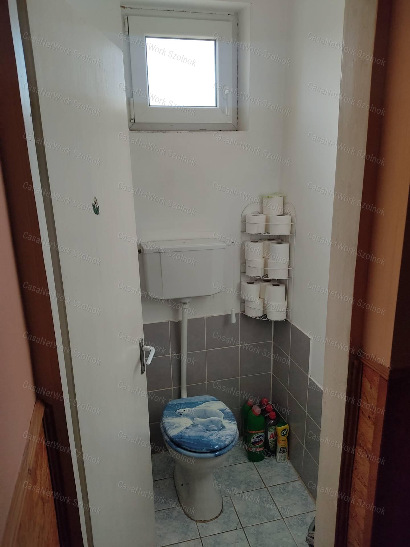 Eladó családi ház, Farmos