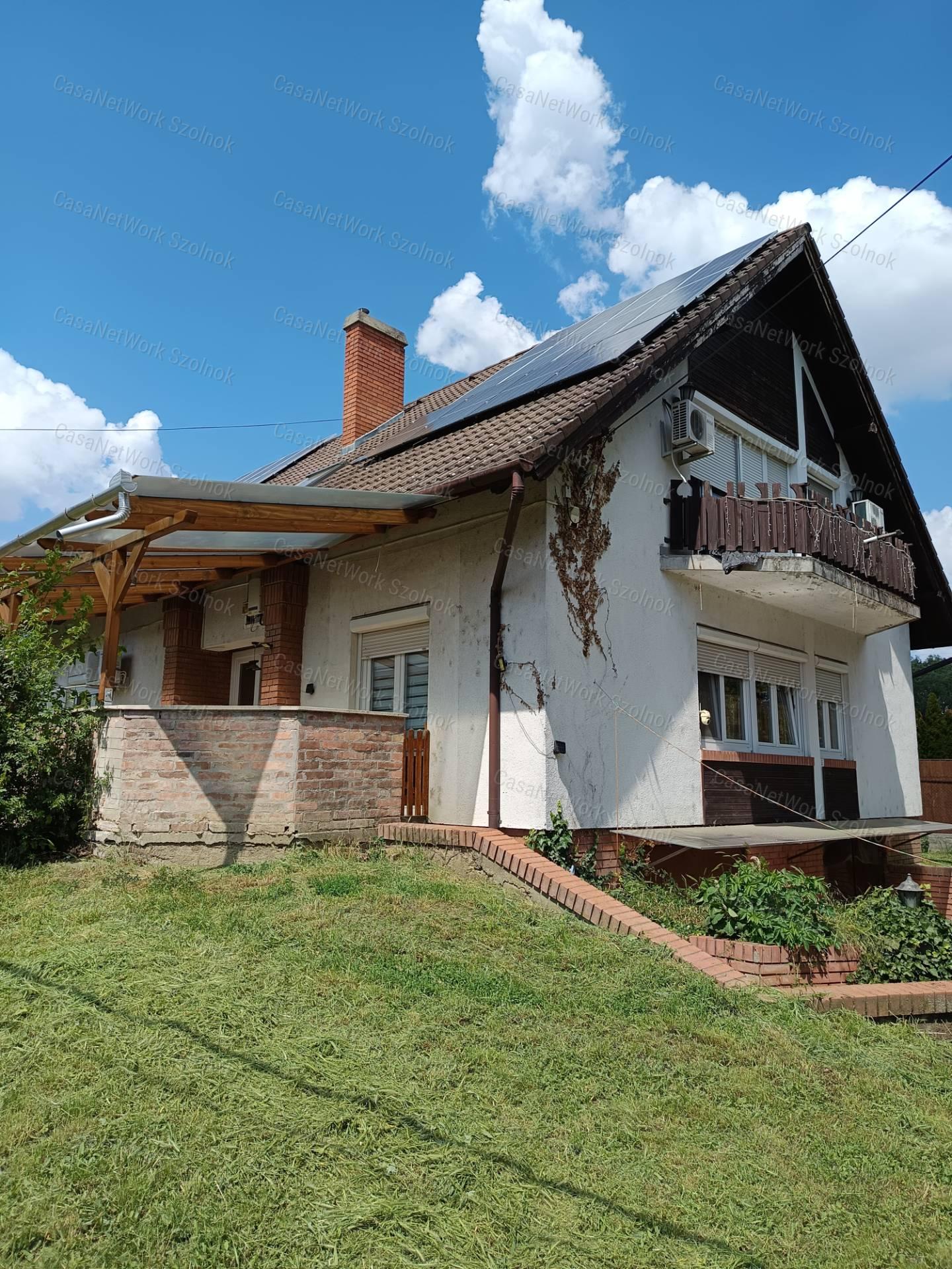 Luxus színvonaloú Családi ház eladó