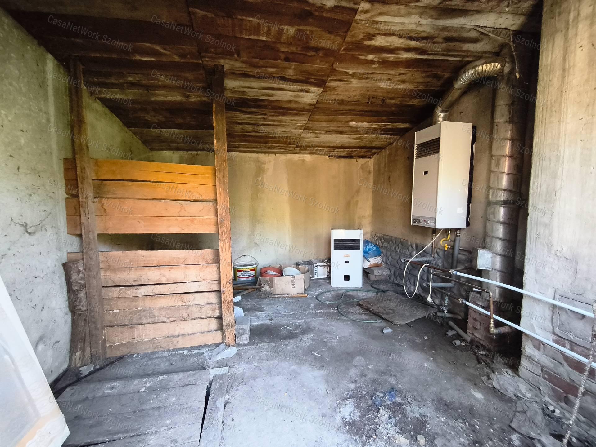 Eladó 3 szobás családi ház Abonyban