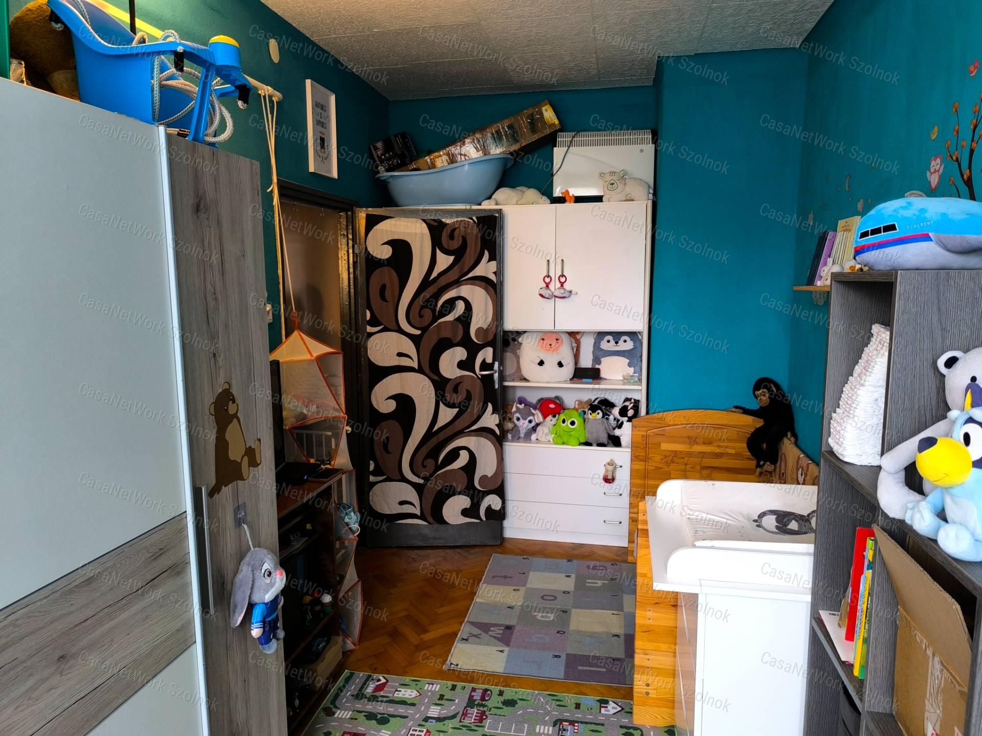 Szolnoki 49 m2-es tégla lakás eladó!