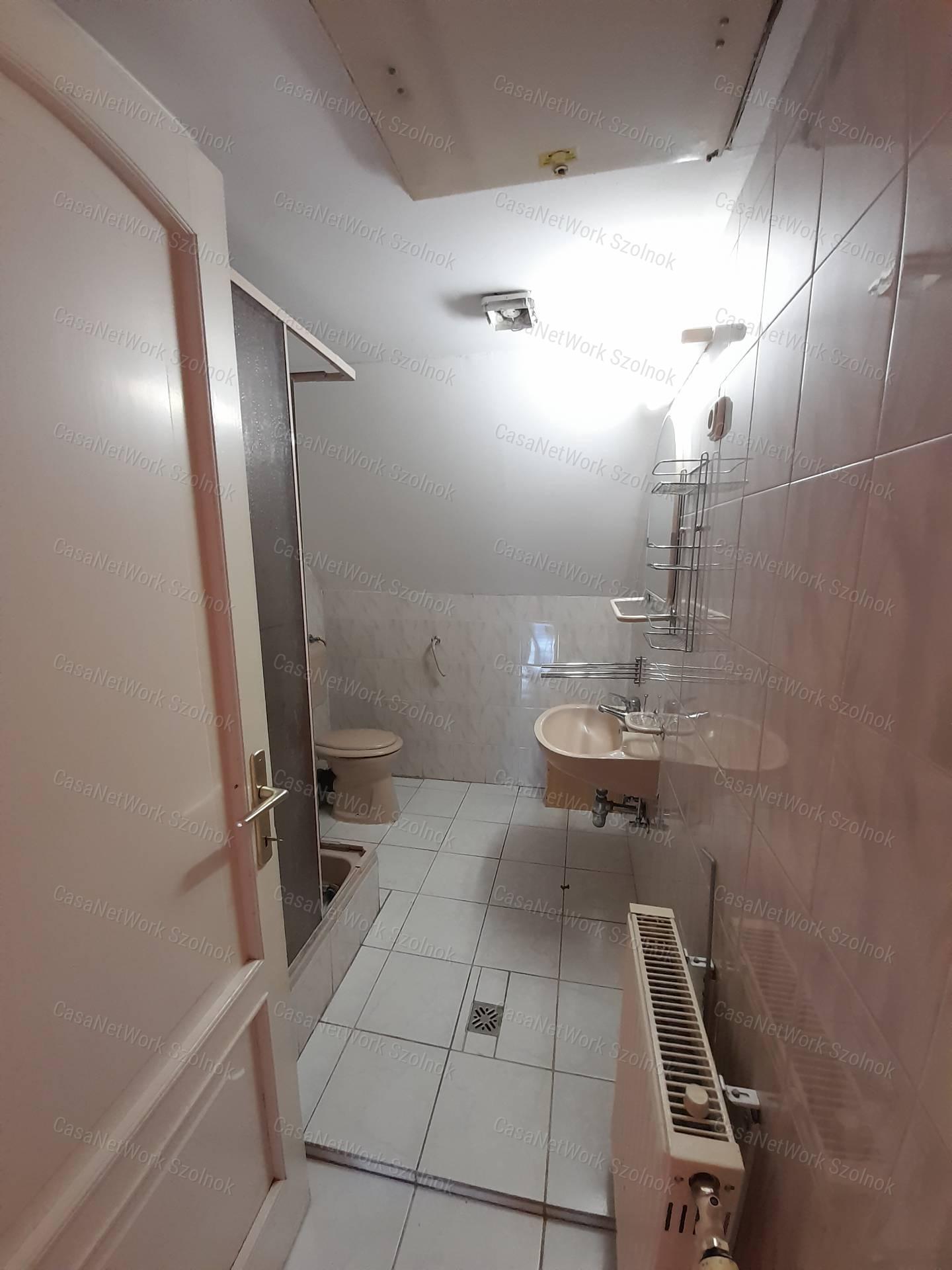 Családi ház eladó Tiszavárkonyban!