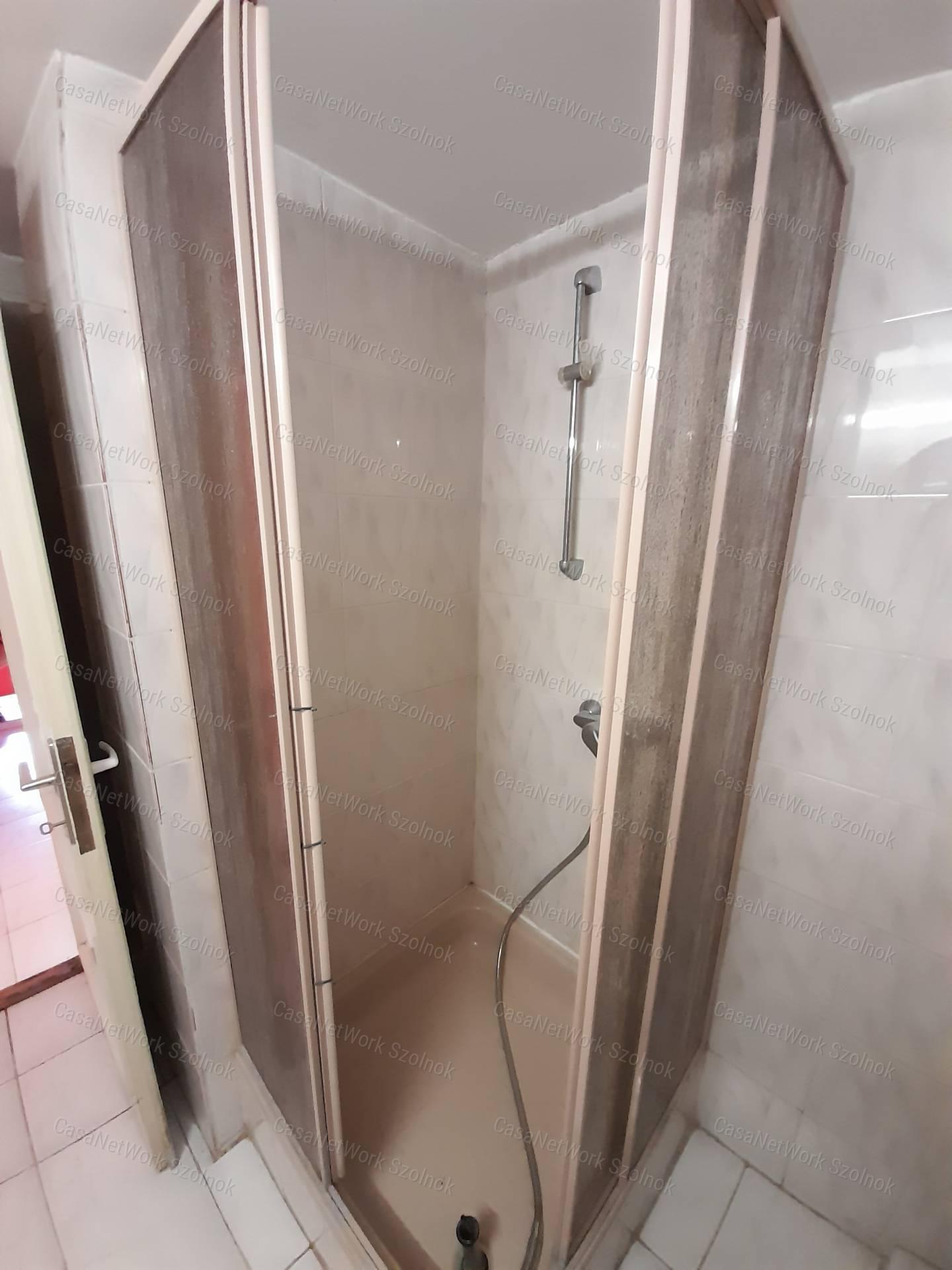 Családi ház eladó Tiszavárkonyban!