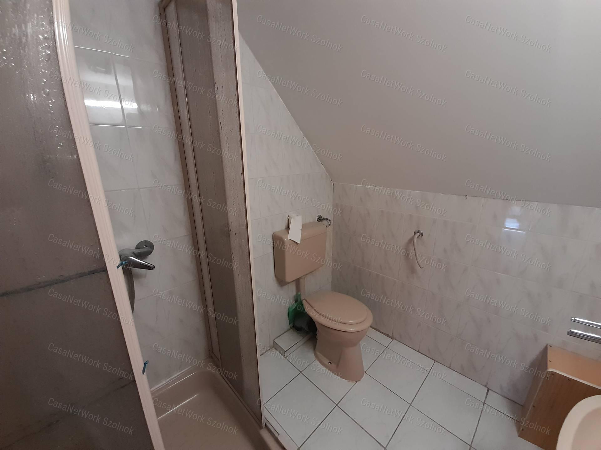 Családi ház eladó Tiszavárkonyban!