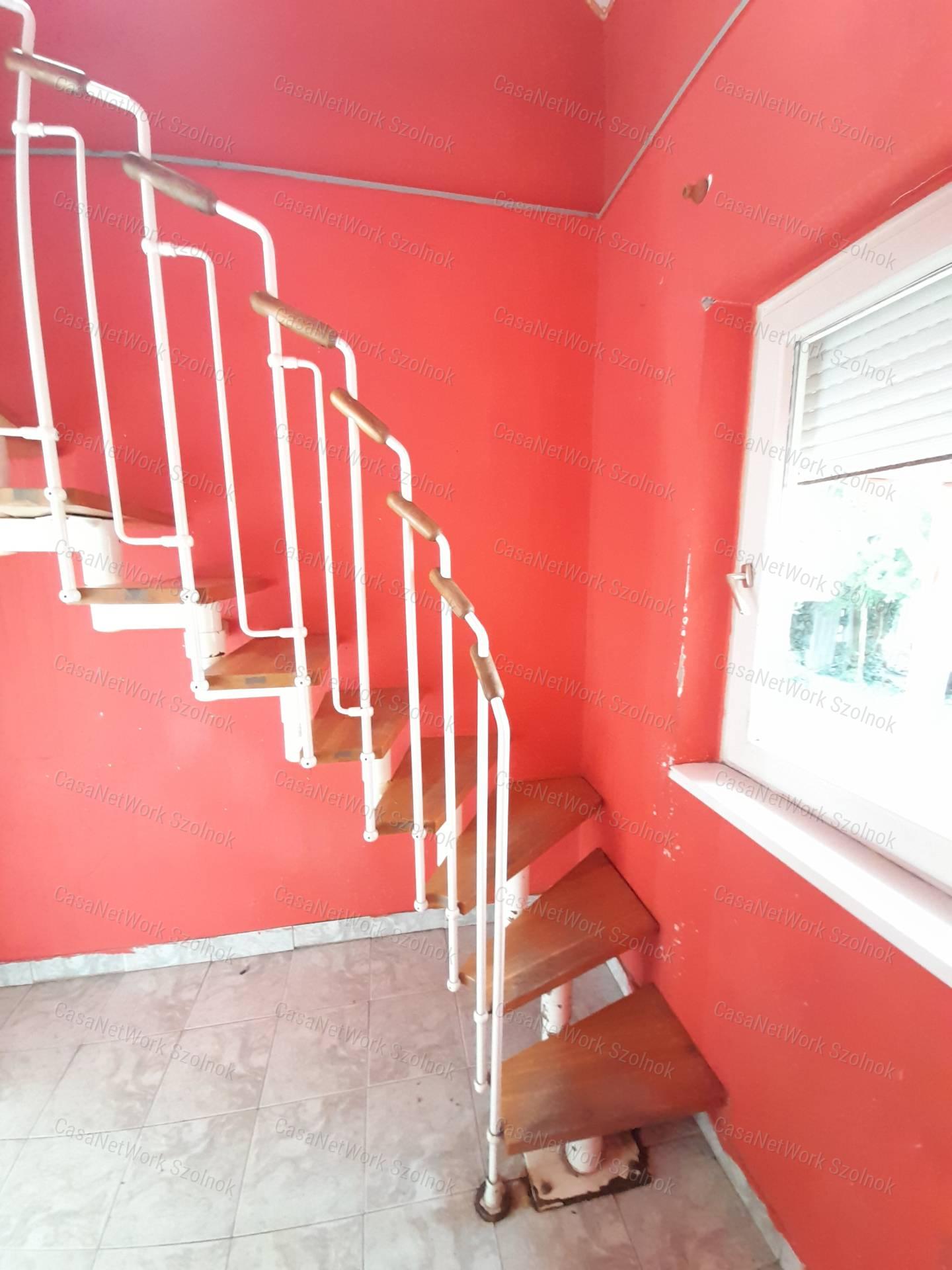 Családi ház eladó Tiszavárkonyban!