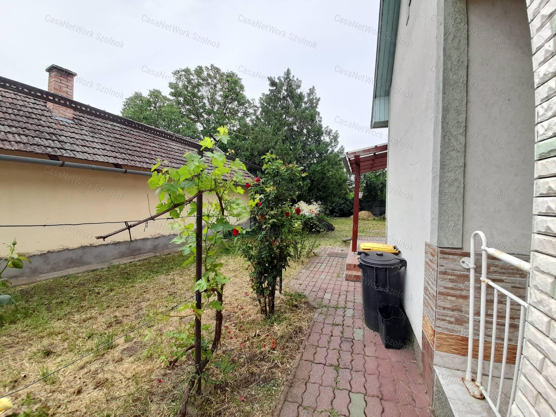 Családi ház eladó Tiszavárkonyban!