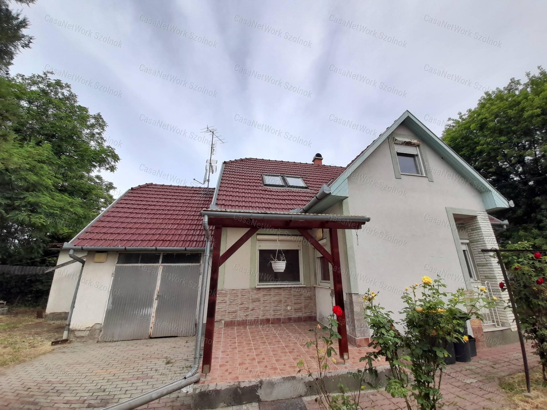 Családi ház eladó Tiszavárkonyban!