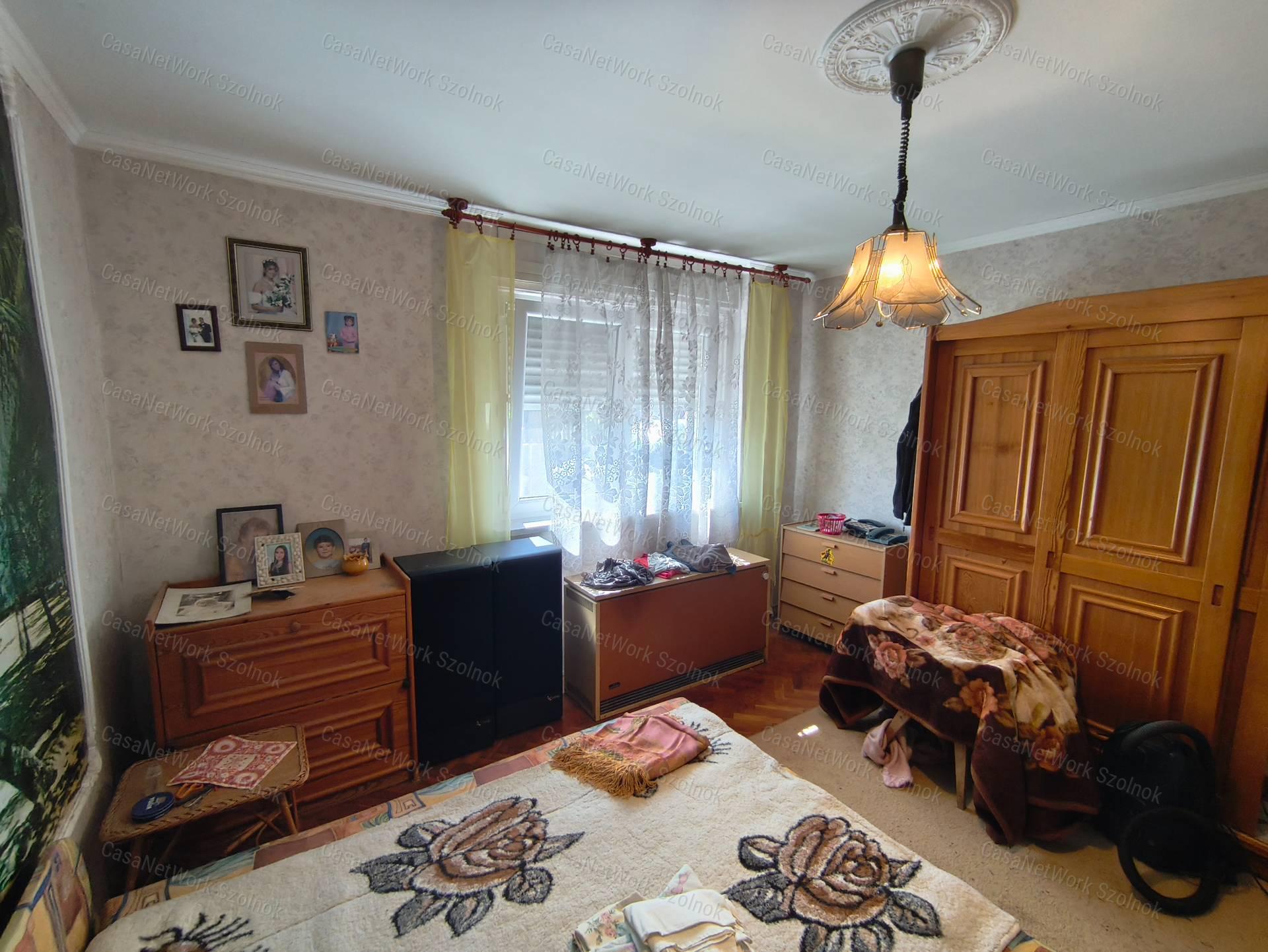 Eladó családi ház Abonyban
