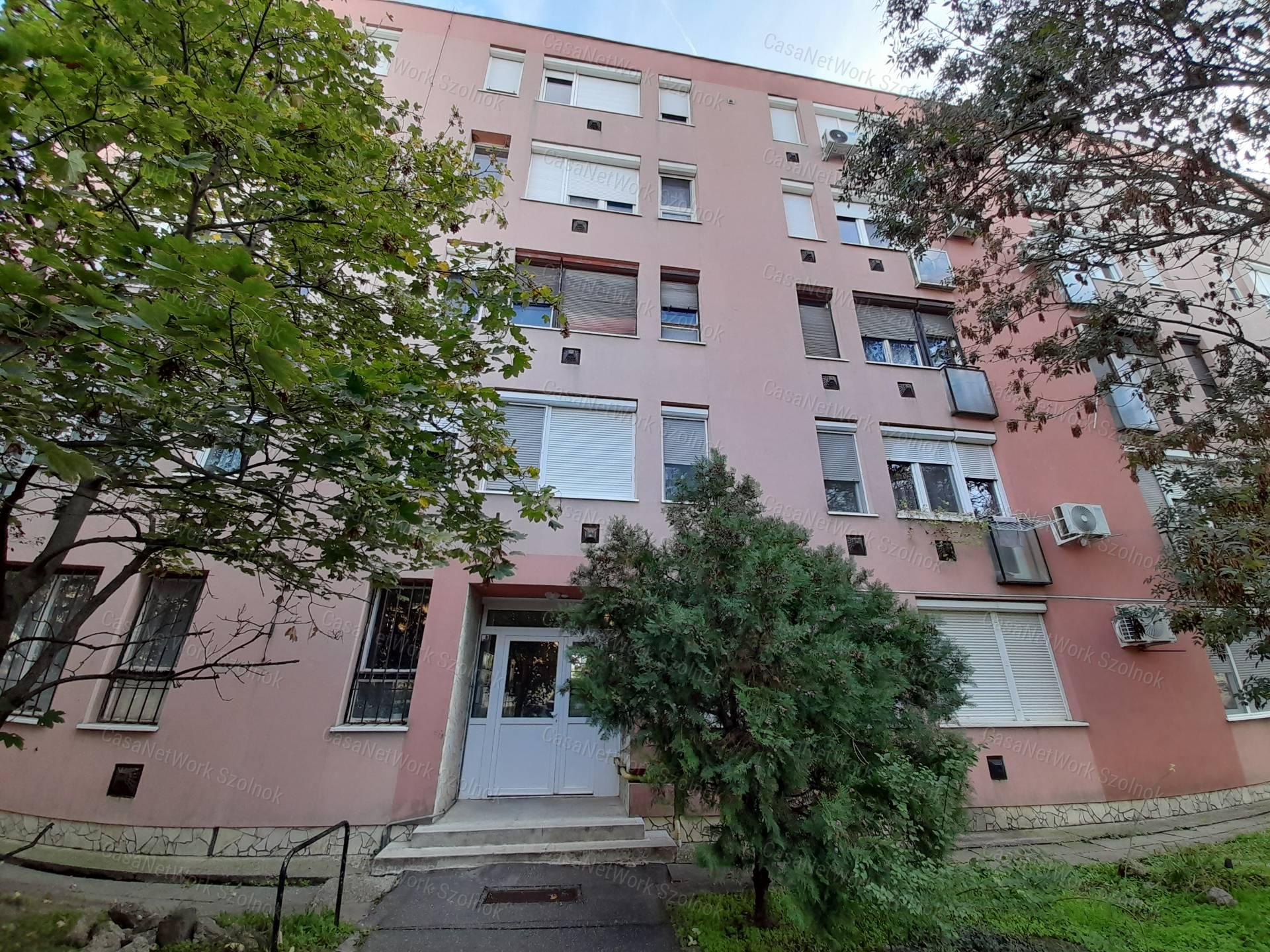 Kiadó lakás Szolnokon a Bimbó úton!