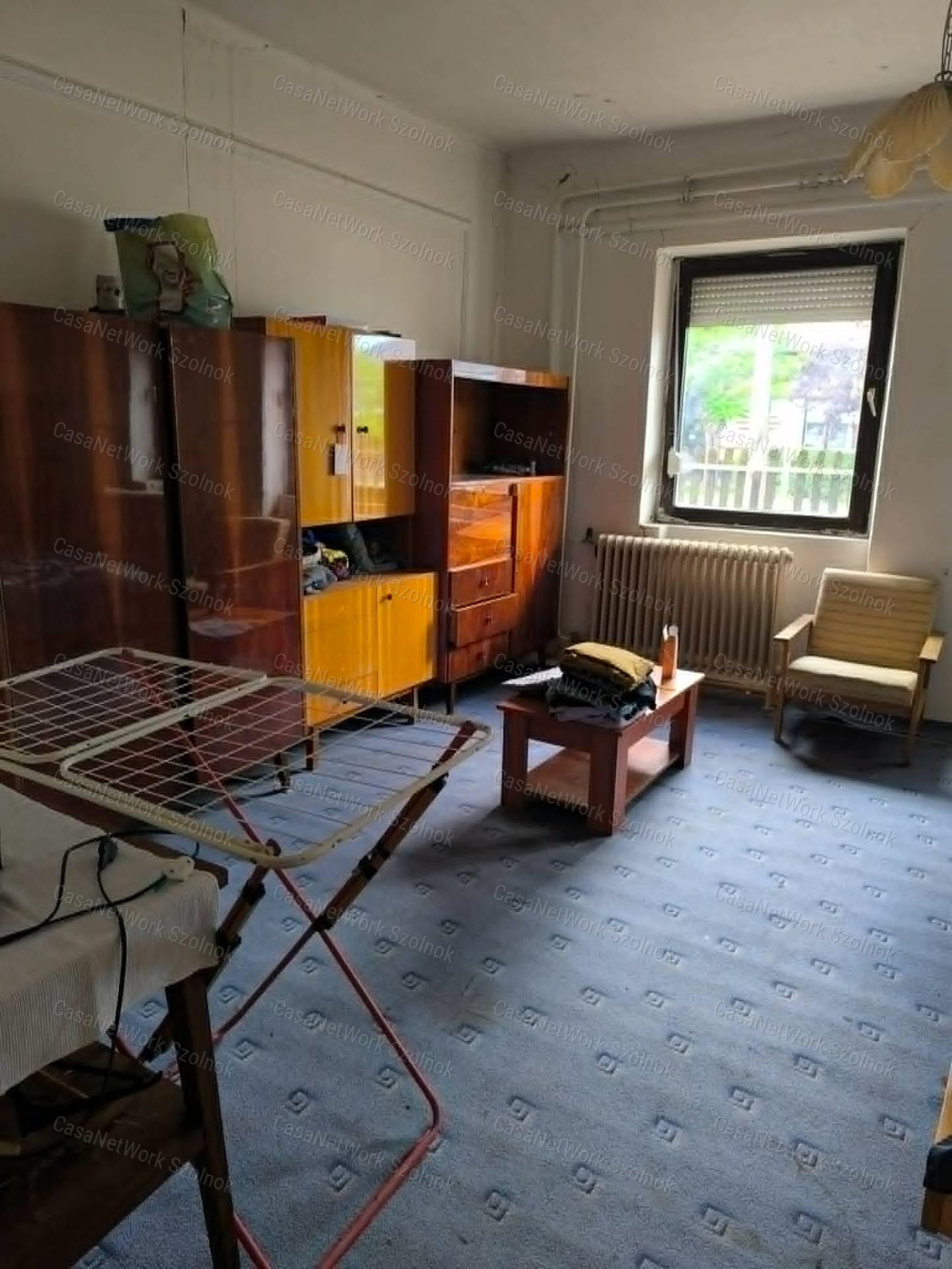 Eladó Tiszaföldvár kedvelt részén egy 3 szobás családi ház