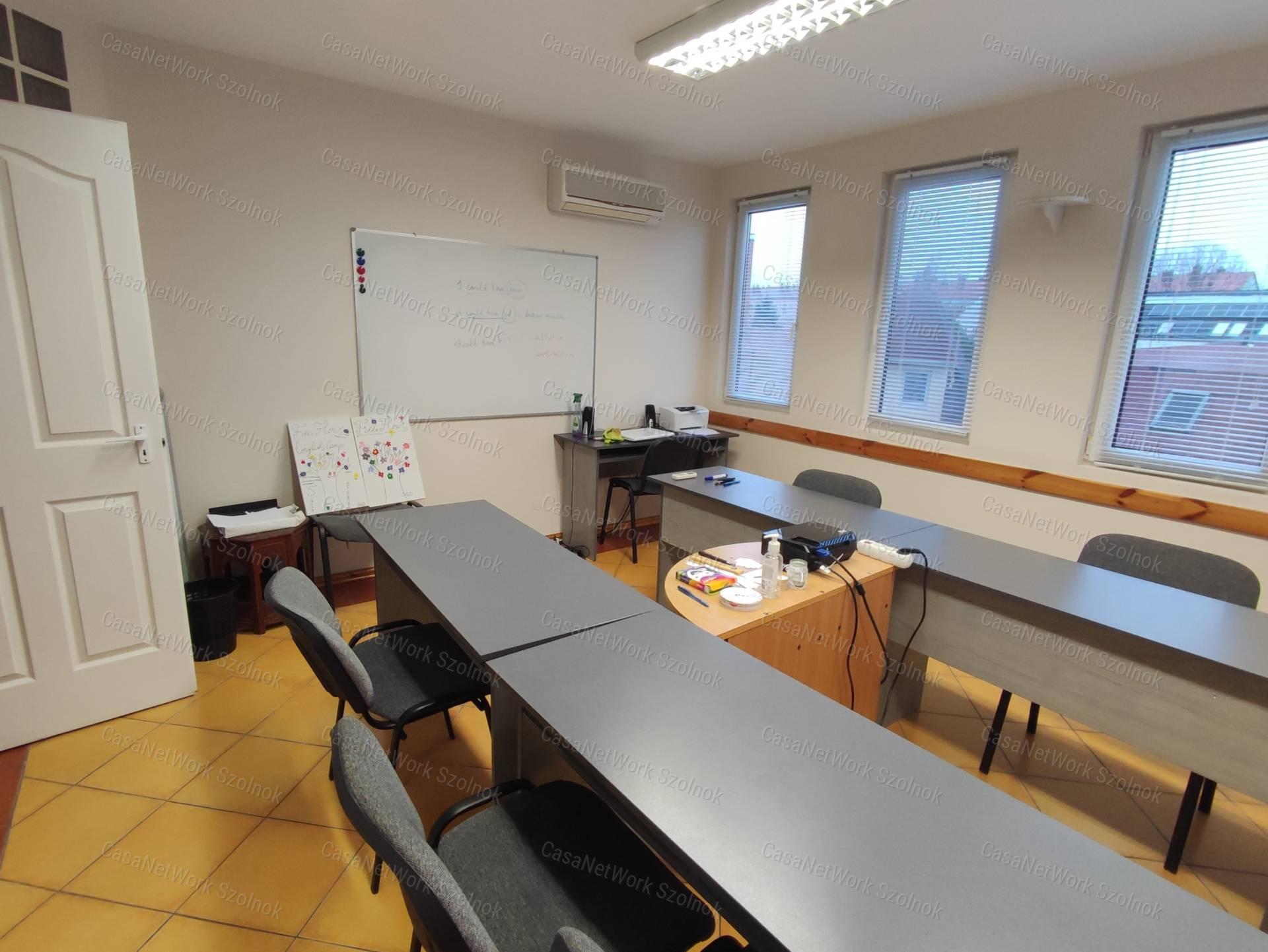 Kiadó irodahelyiség Szolnokon, a Tófenék úton