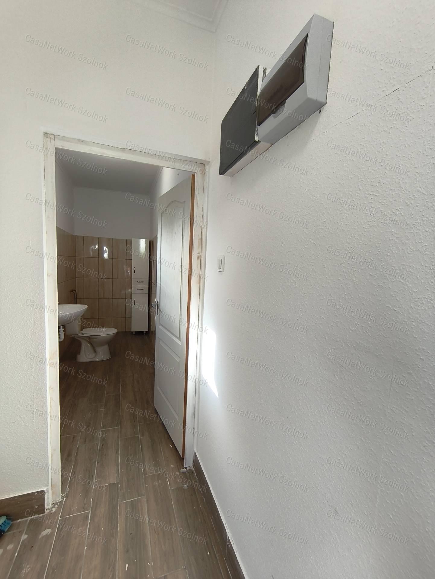 Eladó Újszilvási családi ház