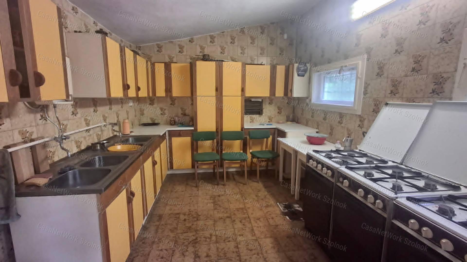 Eladó egy különleges adottságokkal rendelkező ingatlan Szászberken