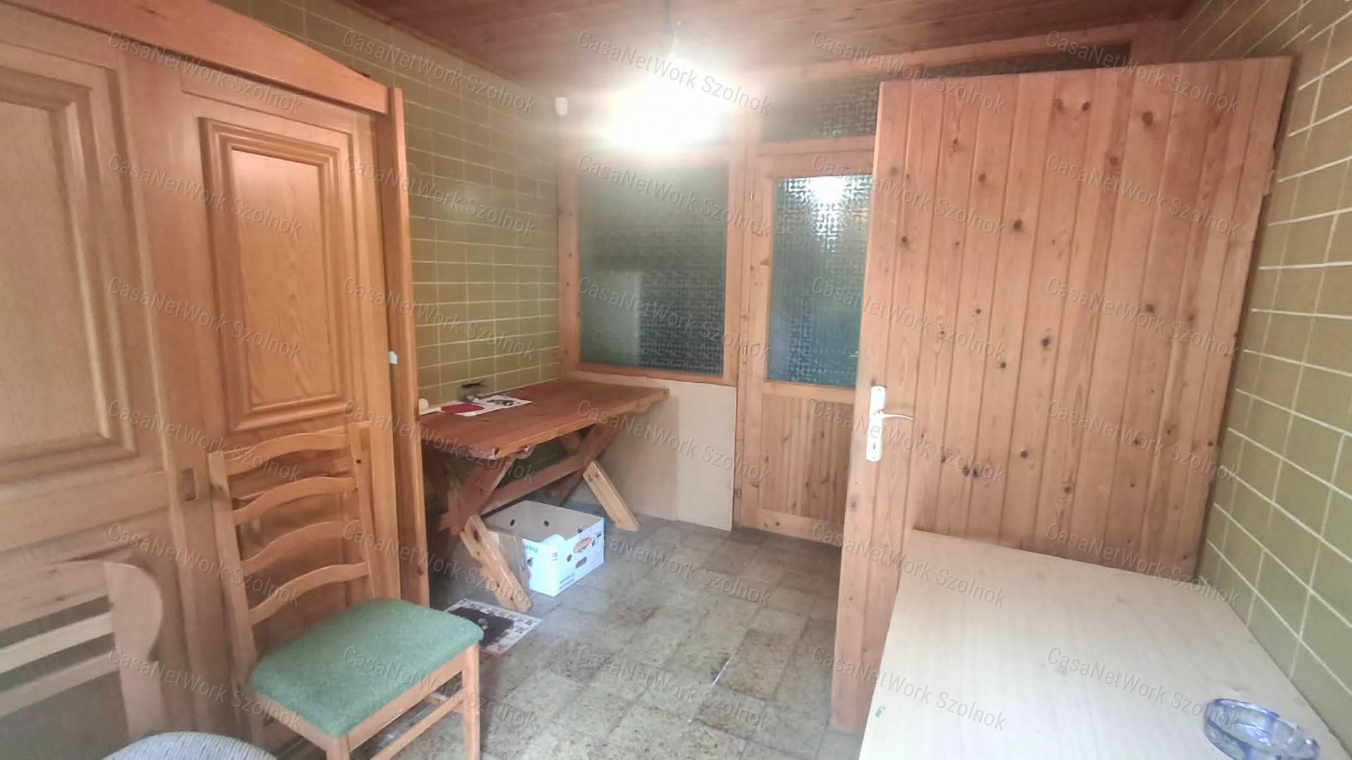 Eladó egy különleges adottságokkal rendelkező ingatlan Szászberken