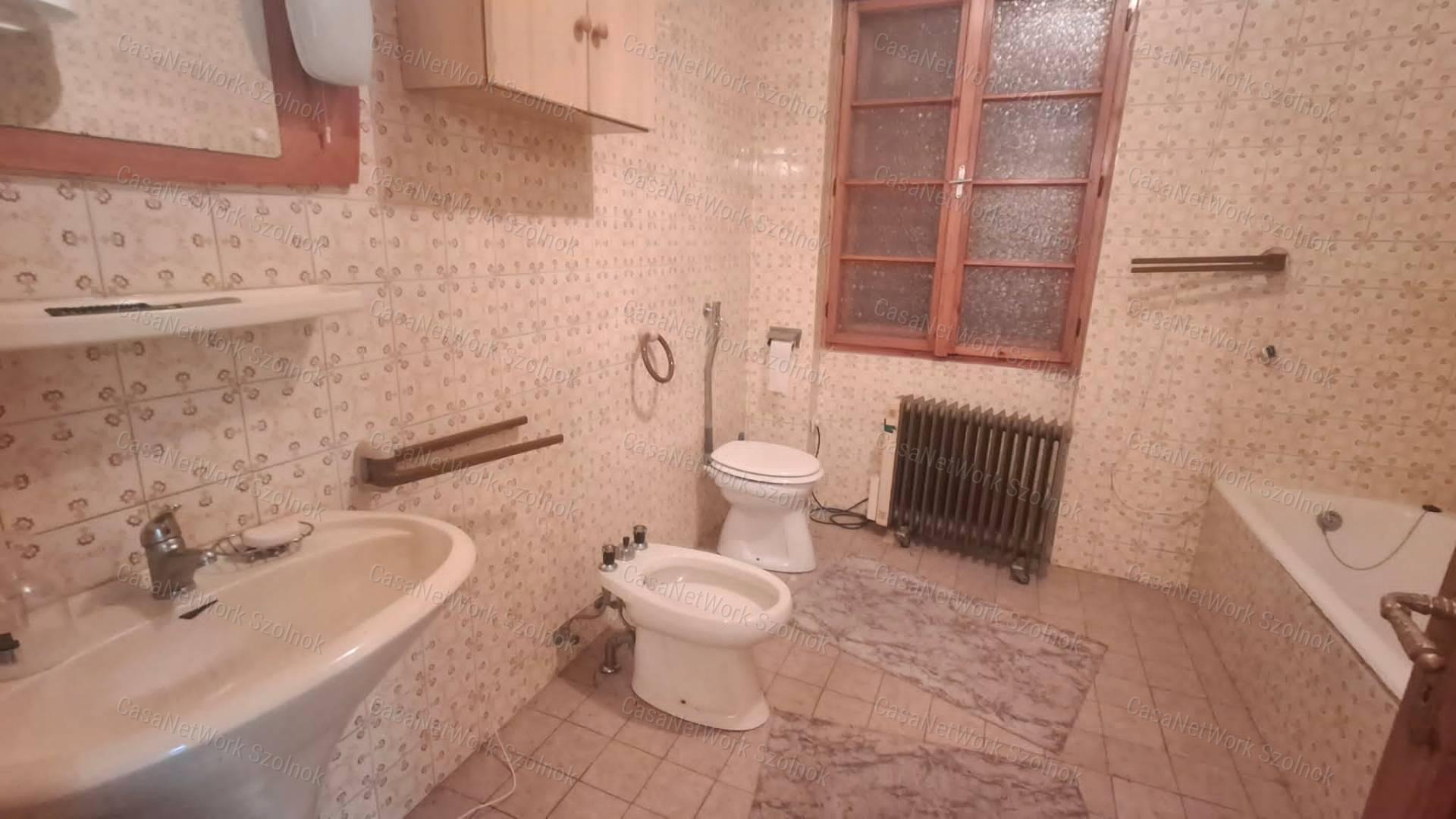 Eladó egy különleges adottságokkal rendelkező ingatlan Szászberken