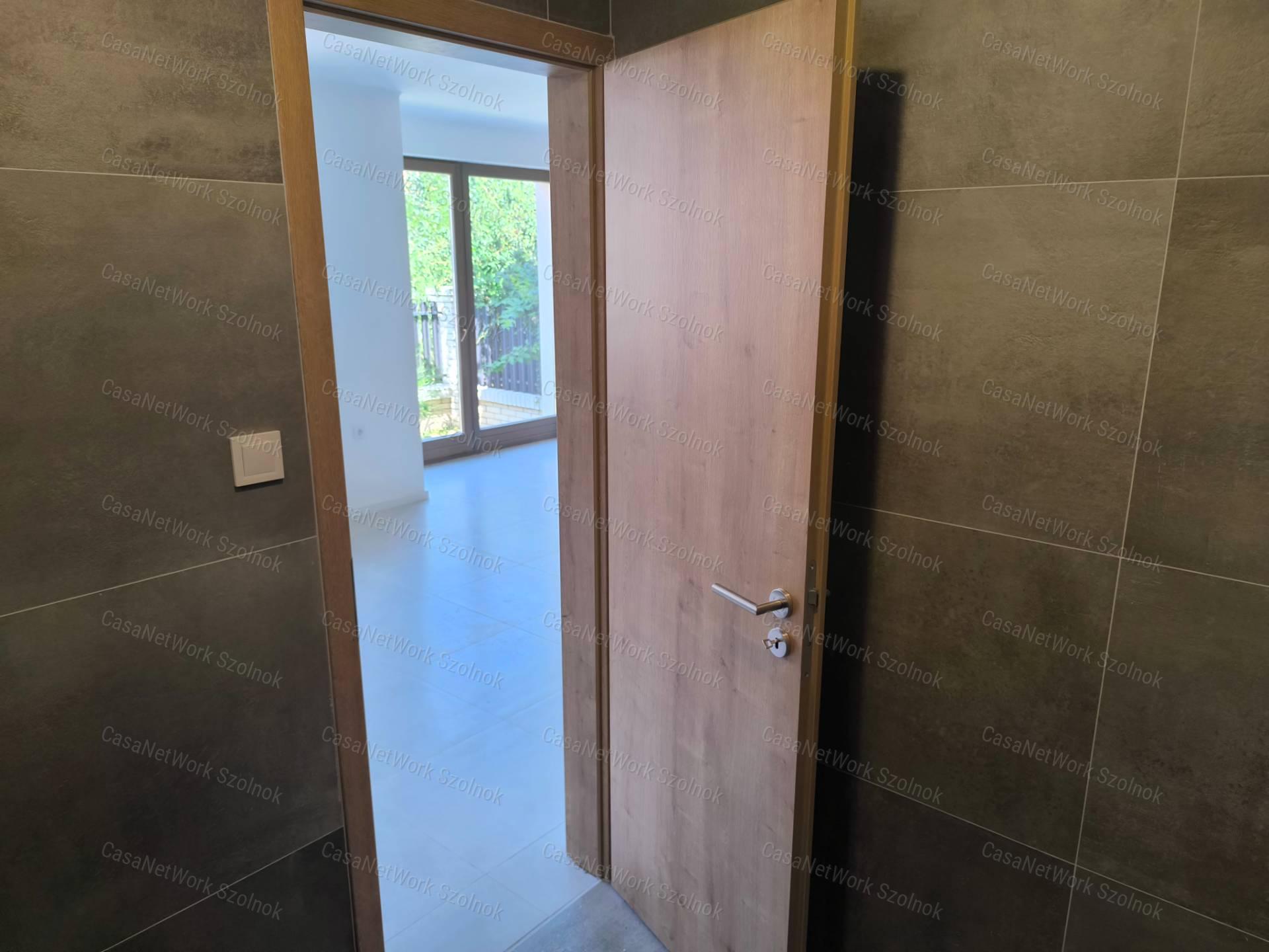Rákóczifalvai 132 m2-es feljújított családi ház eladó!