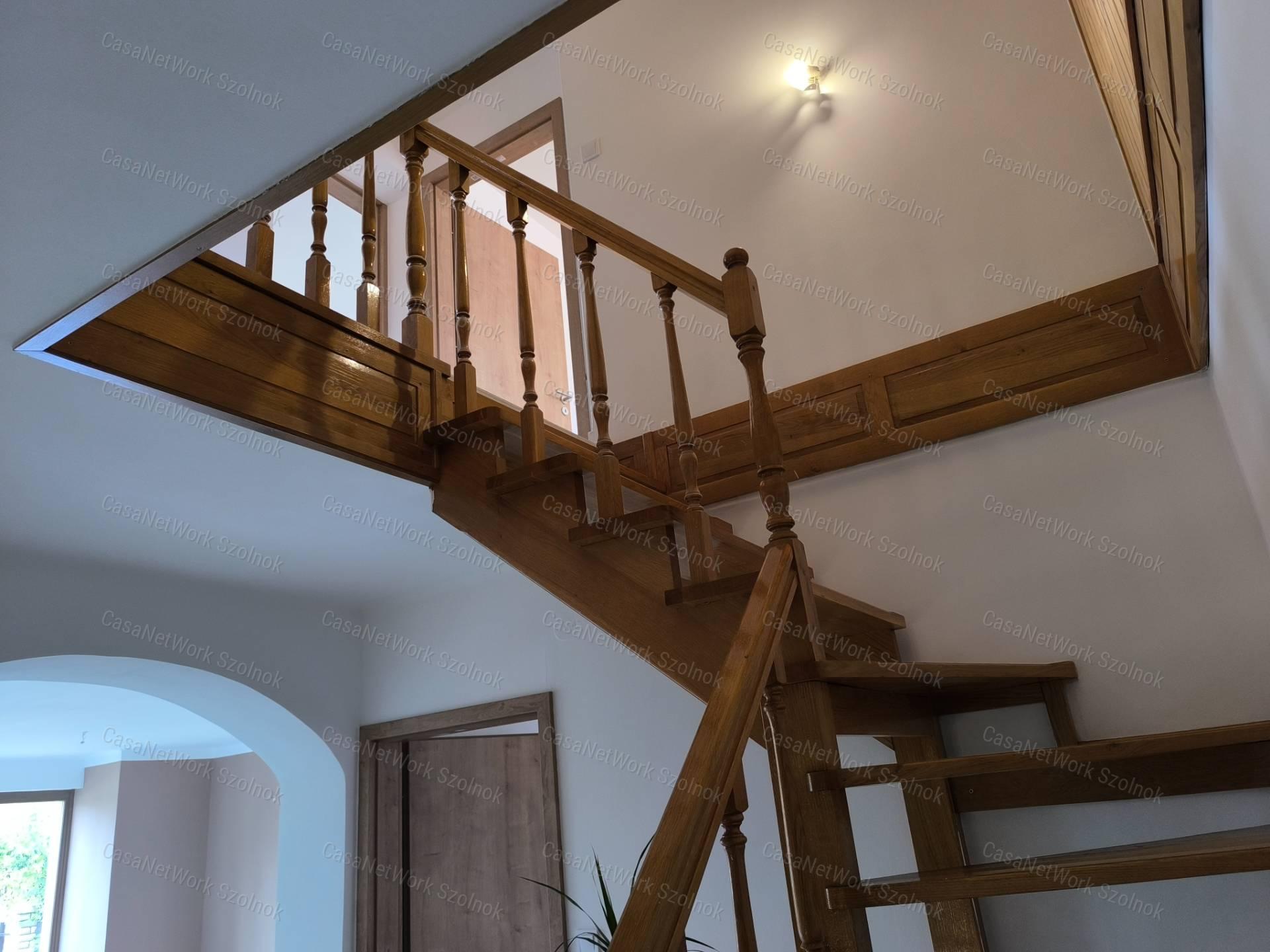 Rákóczifalvai 132 m2-es feljújított családi ház eladó!