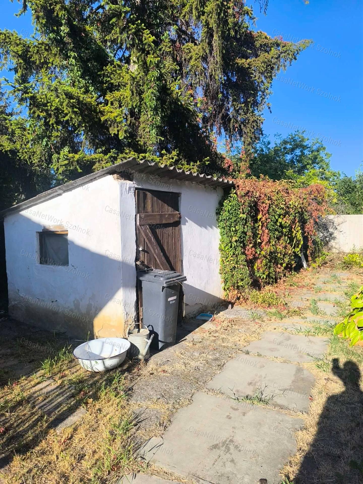 Tiszaföldvár, Szondy Vezér úton Eladó egy családi ház