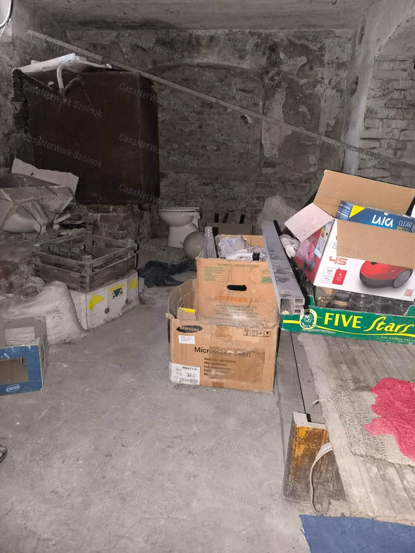 Tiszaföldvár, Szondy Vezér úton Eladó egy családi ház