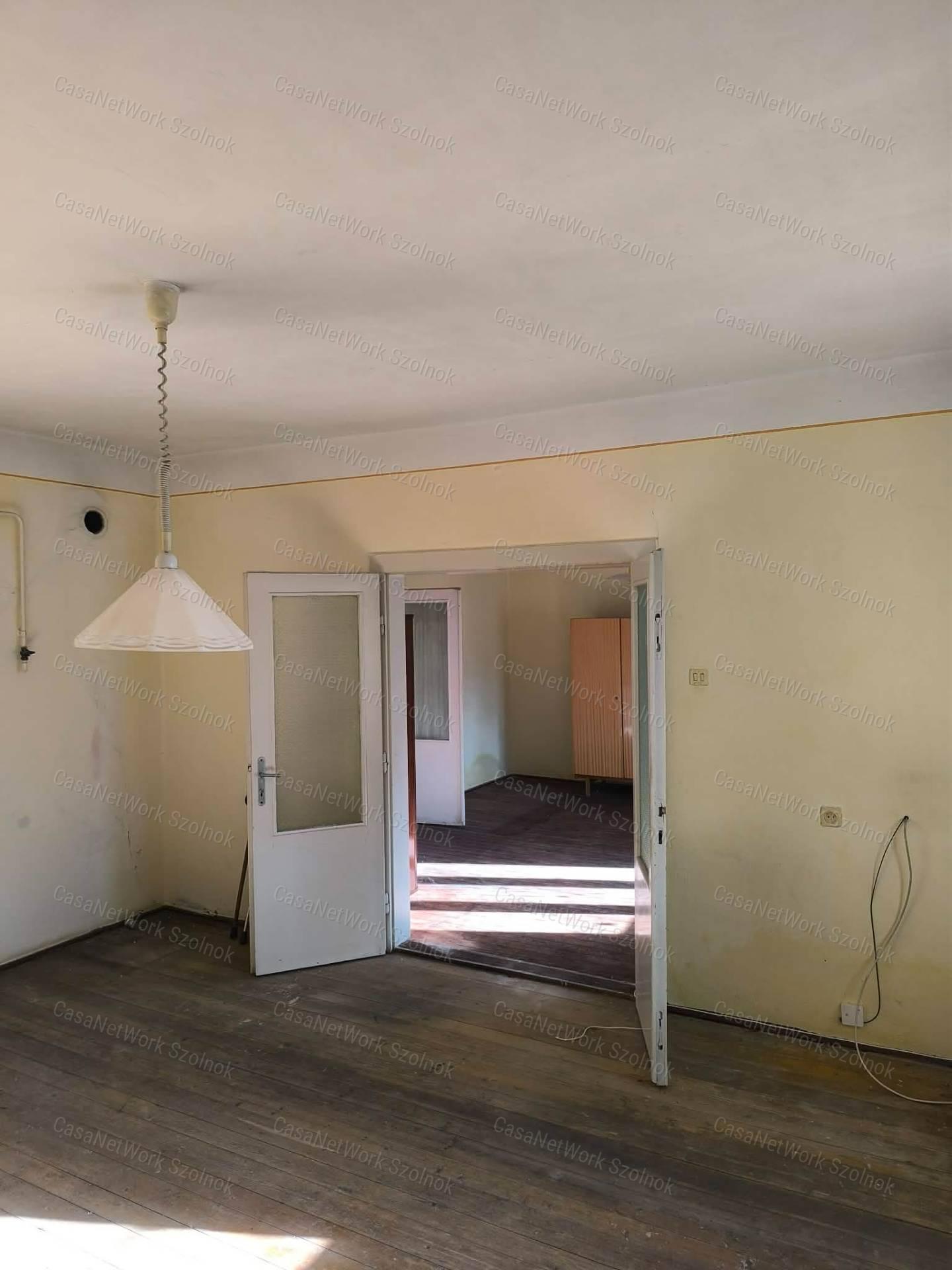 Tiszaföldvár, Szondy Vezér úton Eladó egy családi ház