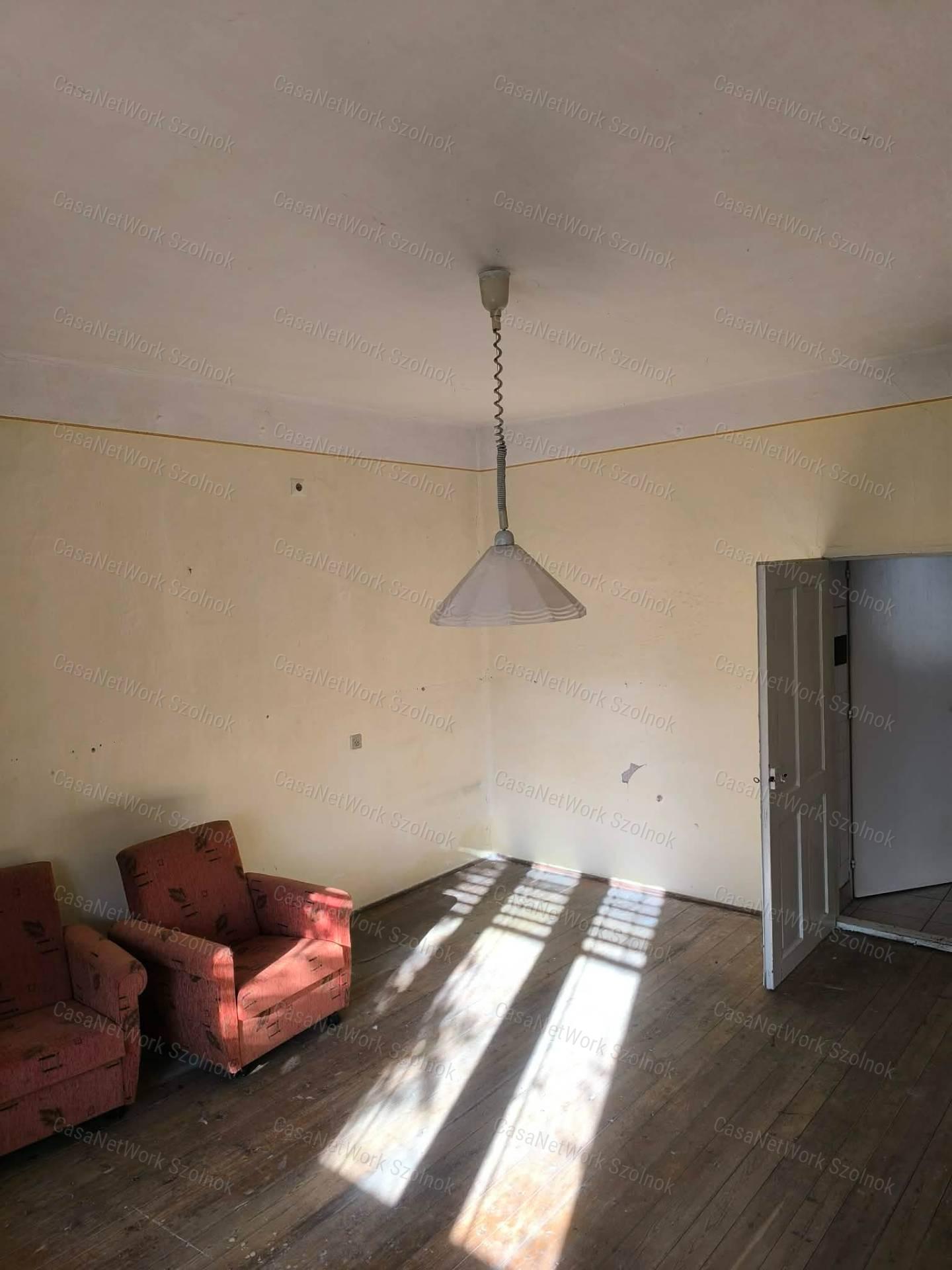 Tiszaföldvár, Szondy Vezér úton Eladó egy családi ház