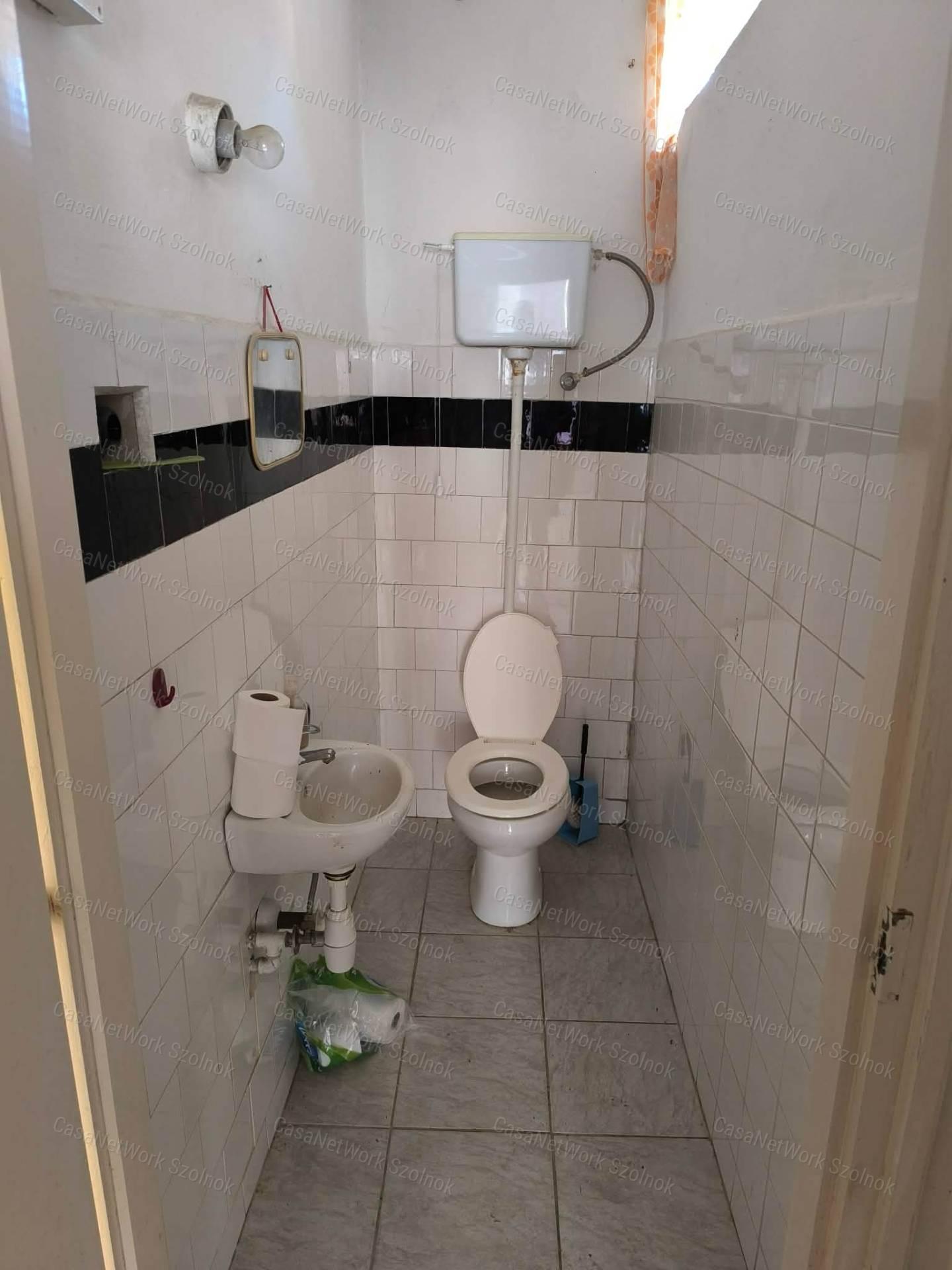 Tiszaföldvár, Szondy Vezér úton Eladó egy családi ház