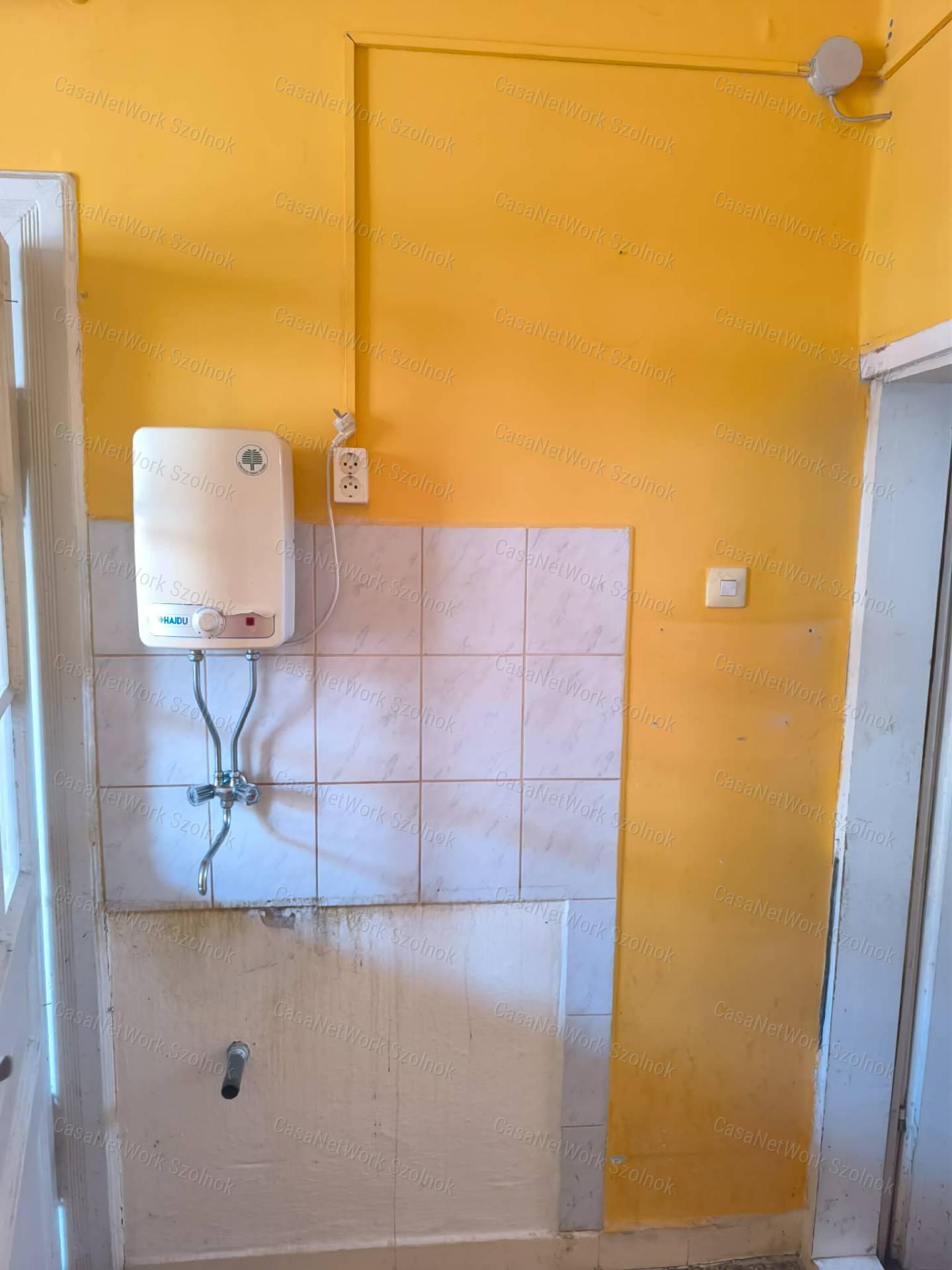 Tiszaföldvár, Szondy Vezér úton Eladó egy családi ház