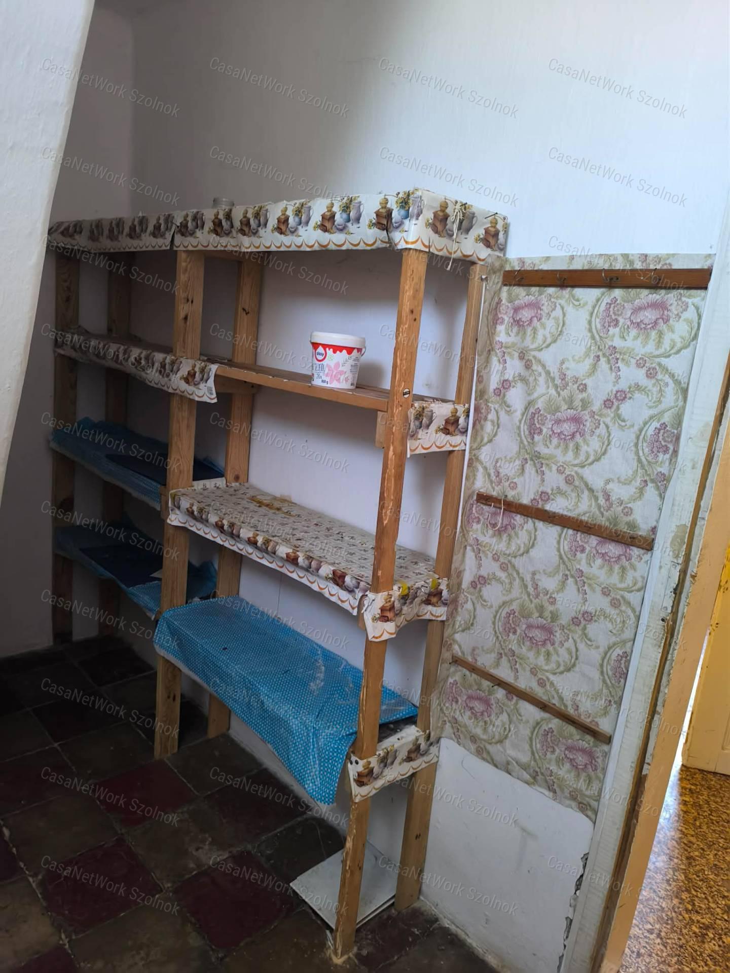 Tiszaföldvár, Szondy Vezér úton Eladó egy családi ház