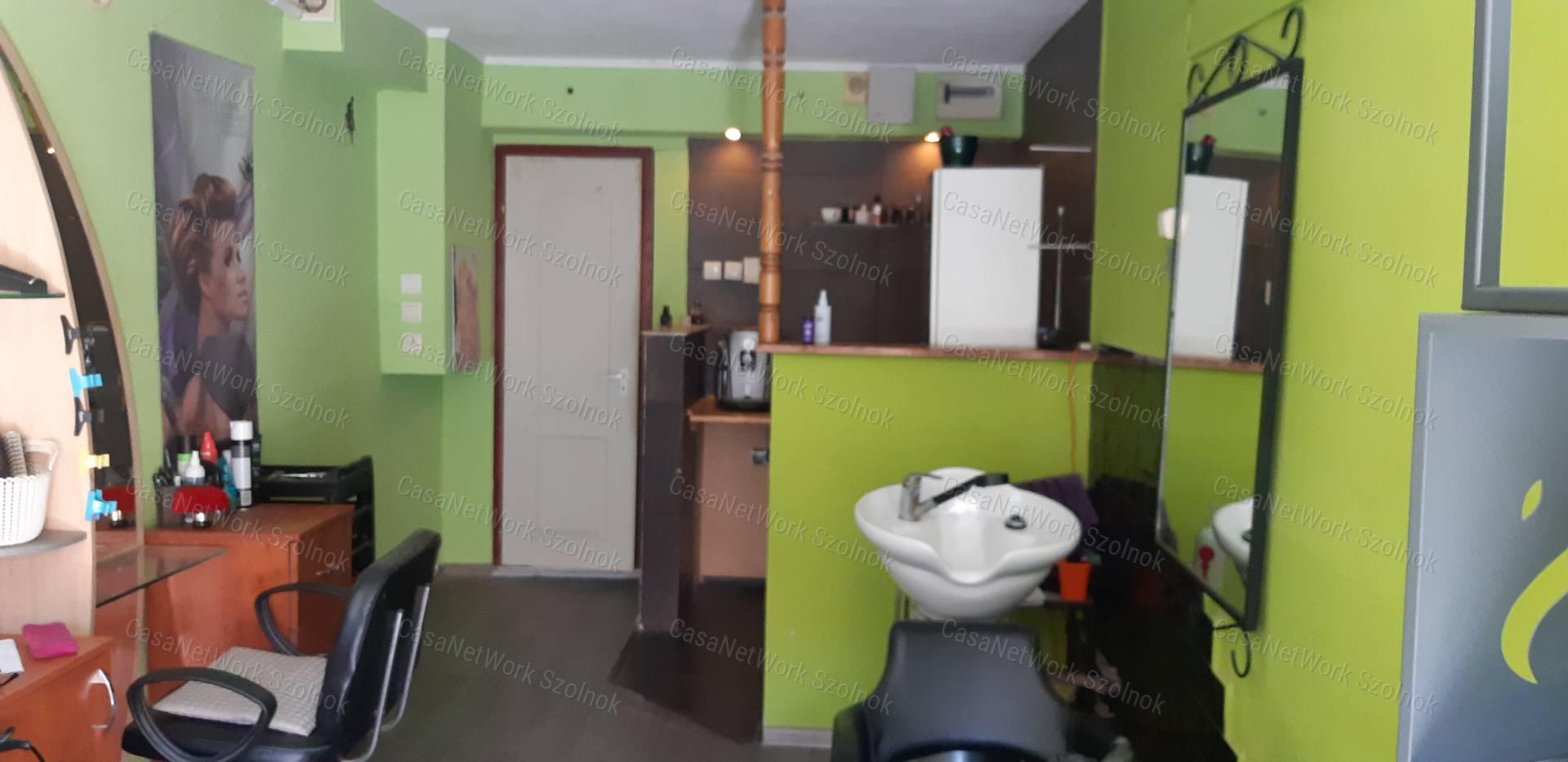 Eladó Szolnok belvárosában üzlethelyiség!