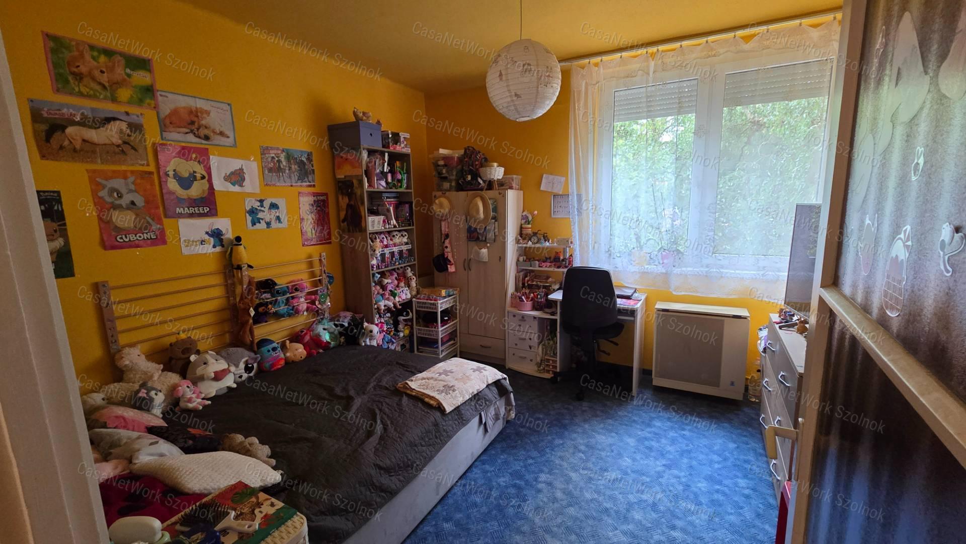 54 m2-es, 2 szobás 1. emeleti tégla építésű lakás