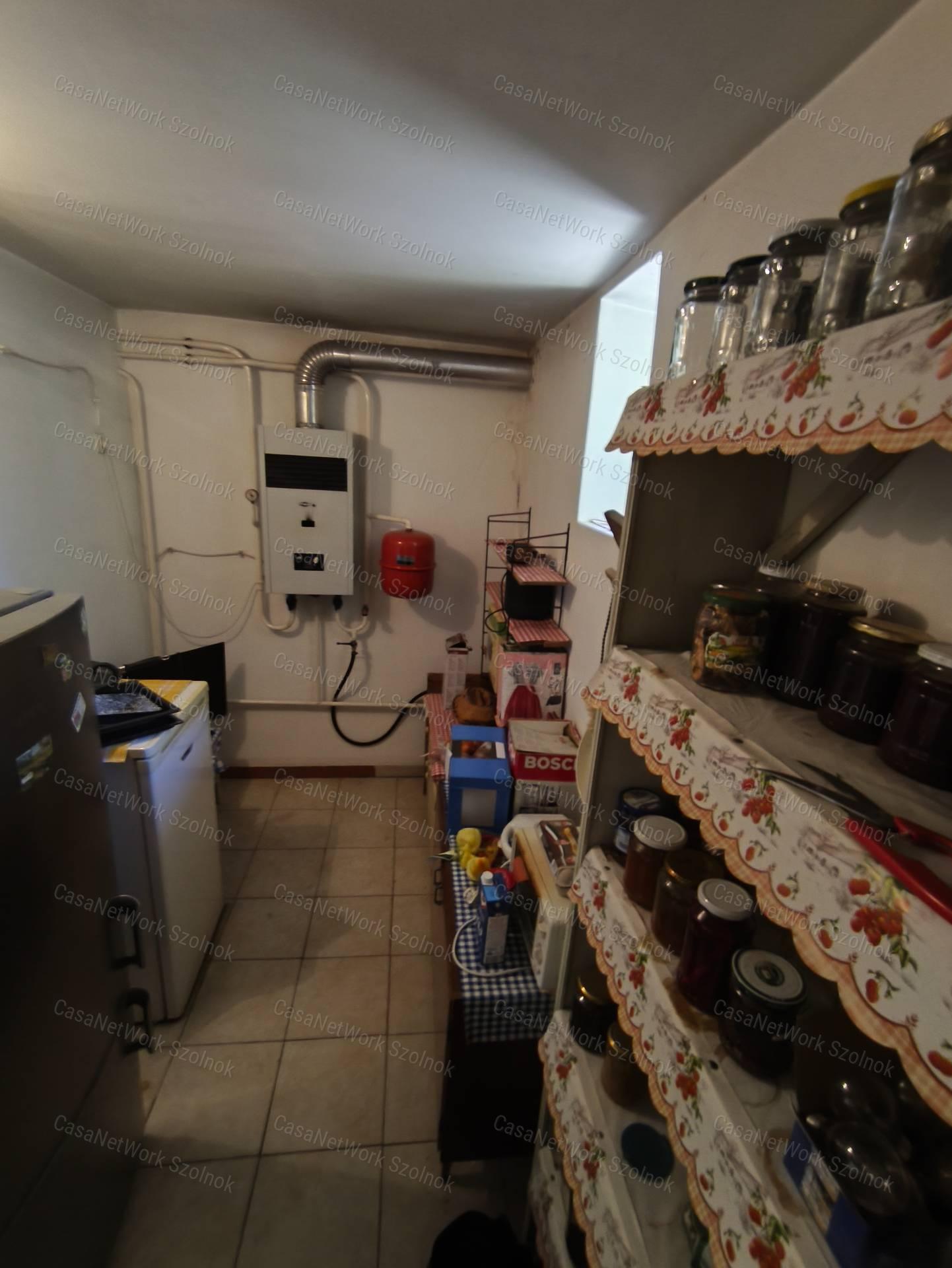 Pilisi családi ház garázzsal és szaletlival, a madárcsicsergős kávékhoz