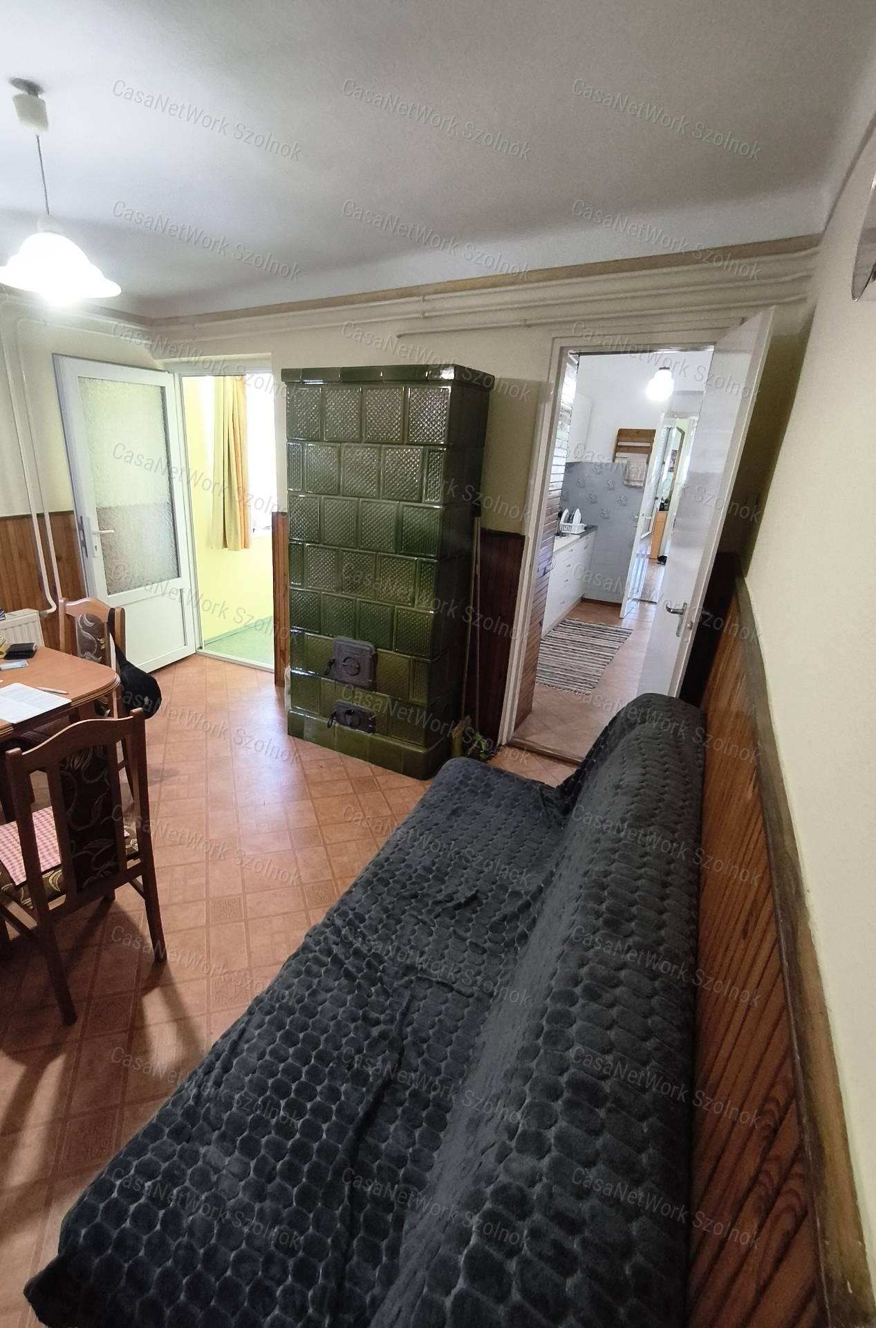 Pilisi családi ház garázzsal és szaletlival, a madárcsicsergős kávékhoz