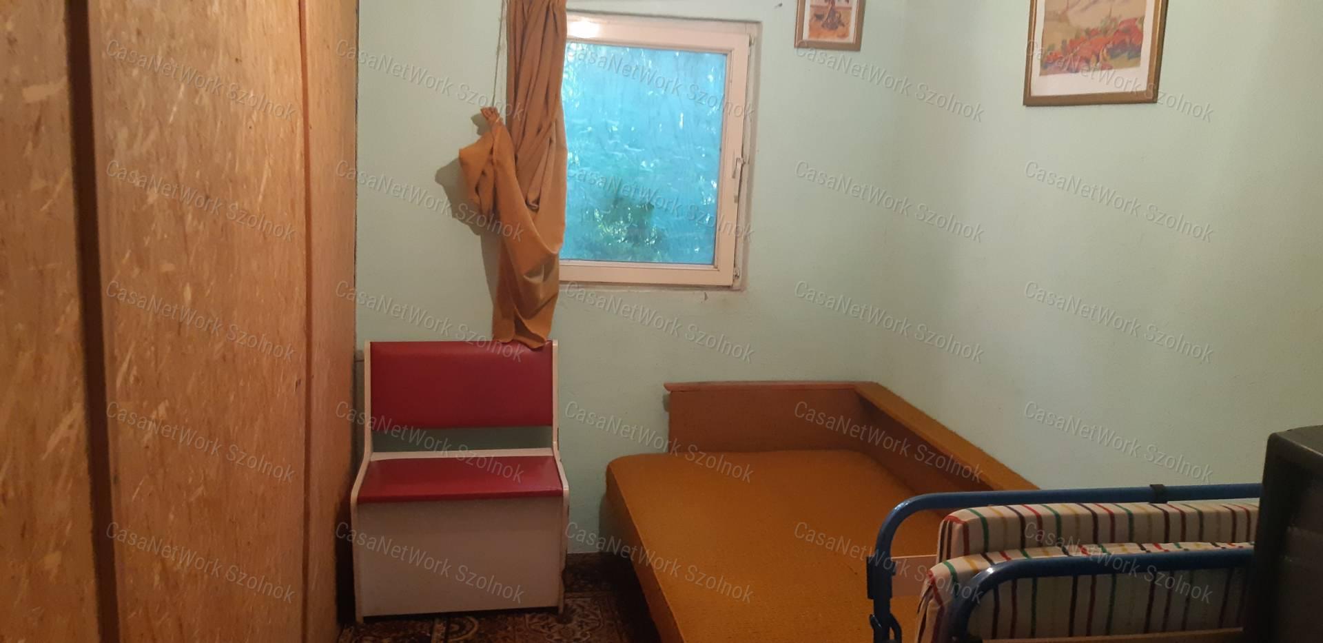 Eladó Tiszajenőn gazdálkodásra alkalmas telek!