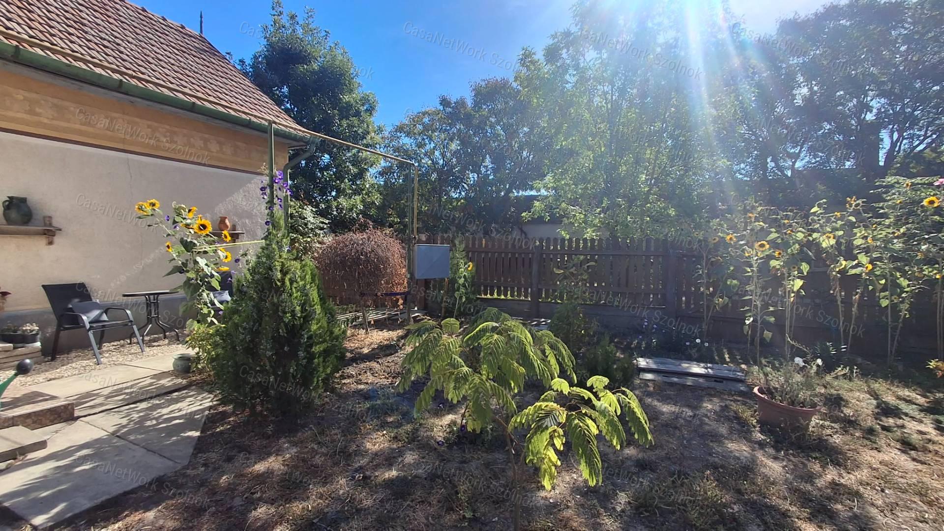 Zagyvarékason nyugodt kis zsákutcában 68 m2-es  családi ház eladó