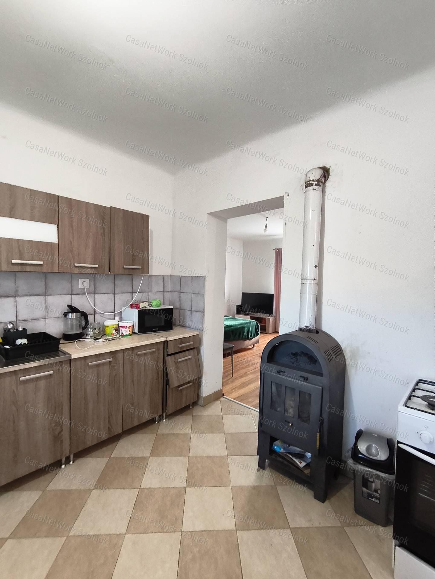 Családi ház Abonyban,garázzsal