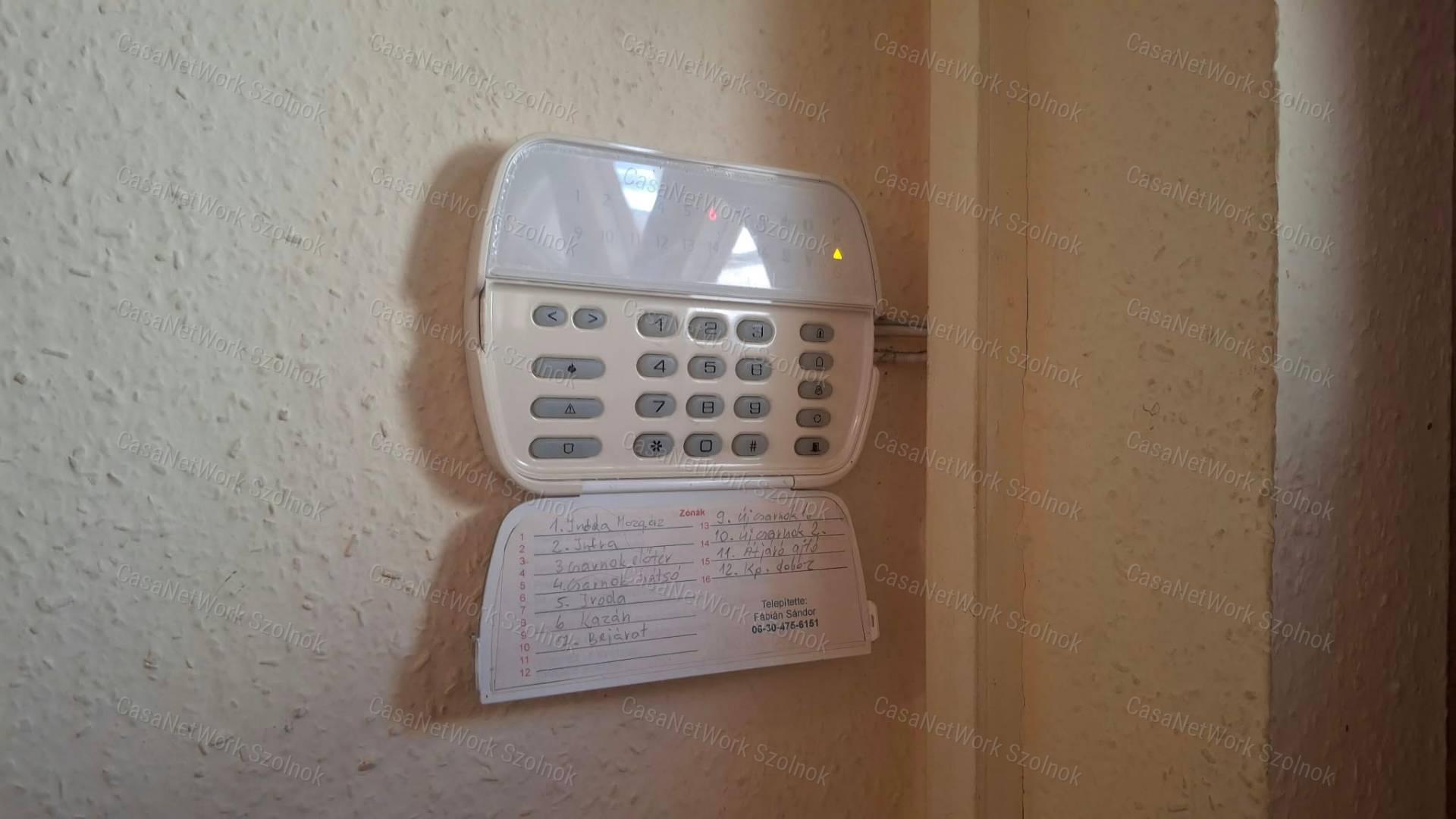 Szolnoktól 12 km távolságra Tószegen  telephely  hosszú távra kiadó