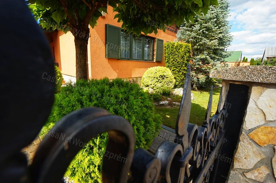 Eladó családi ház Ajka. Elsődleges fotó (26784344) Eladó családi ház Ajka. Elsődleges fotó (26784344)