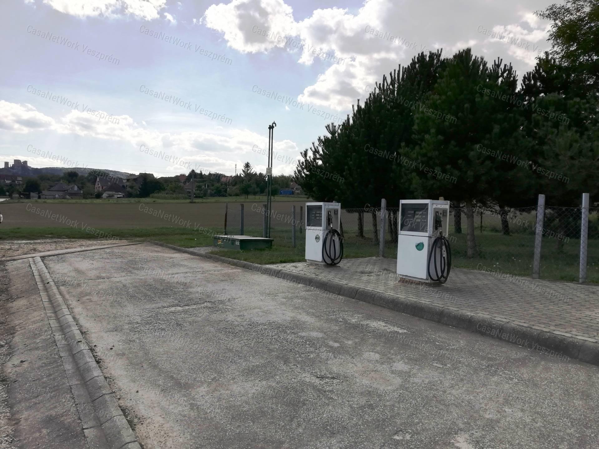 2 kútfejes benzinkút eladó, BAKONYSZENTKIRÁLY