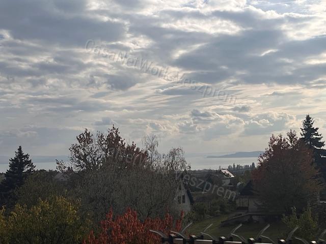 Panorámás Nyaraló Lovas, Alsóörs határán