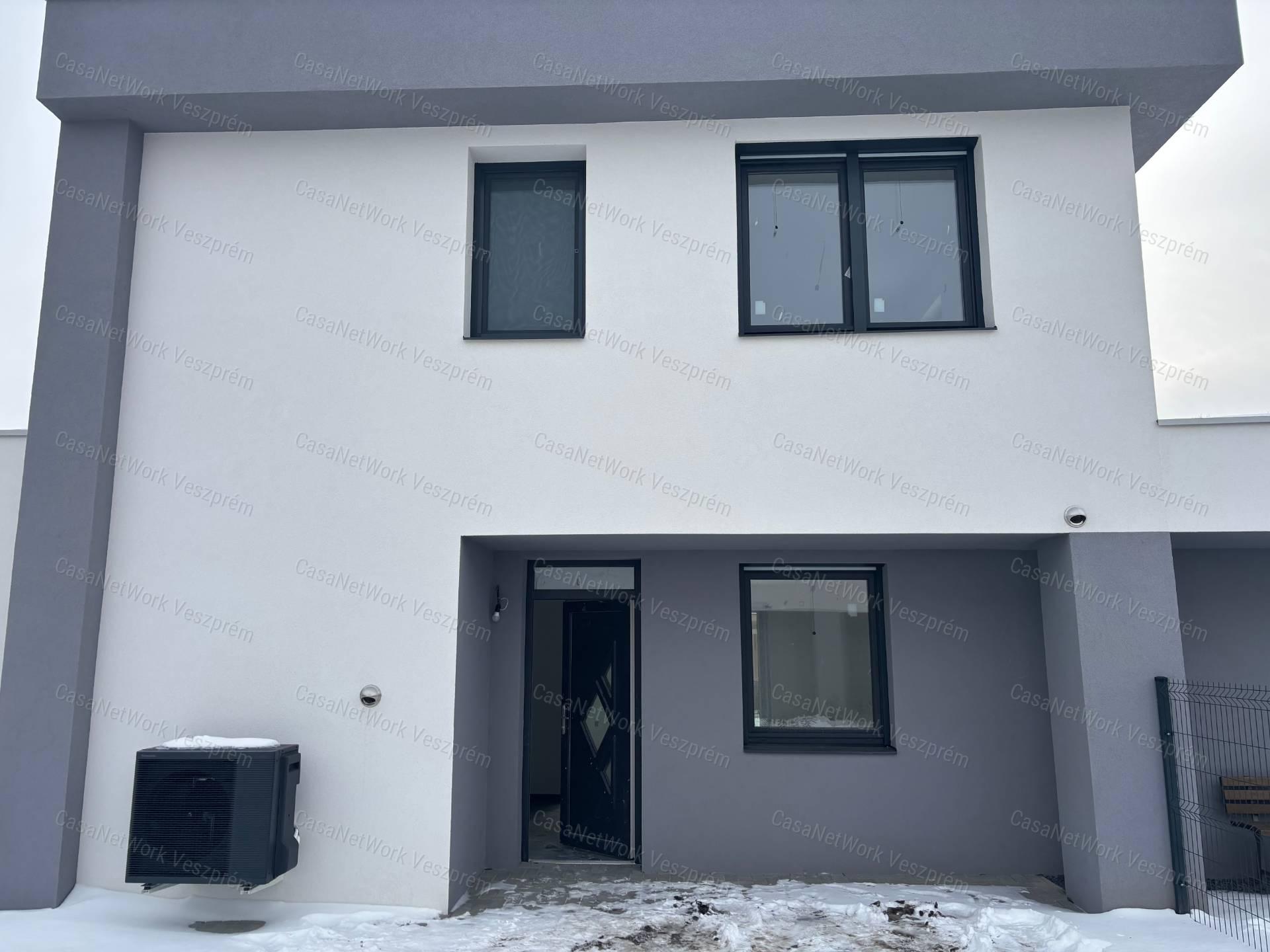 Eladó újépítésű SORHÁZ Ajkán