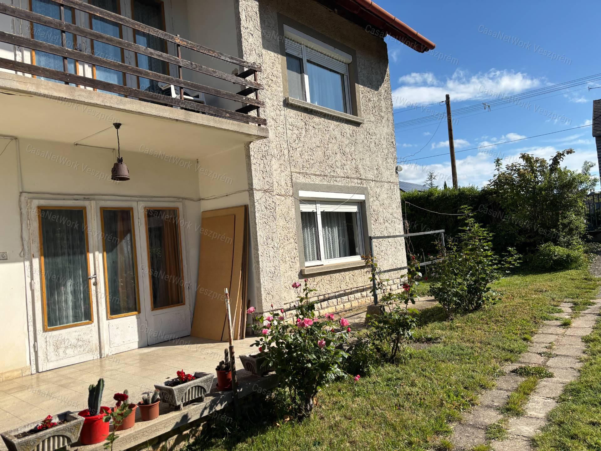 CSOPAKI CSALÁDI HÁZ