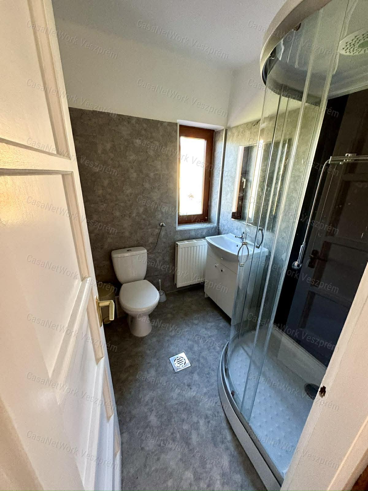 ALSÓÖRSI APARTMANHÁZ