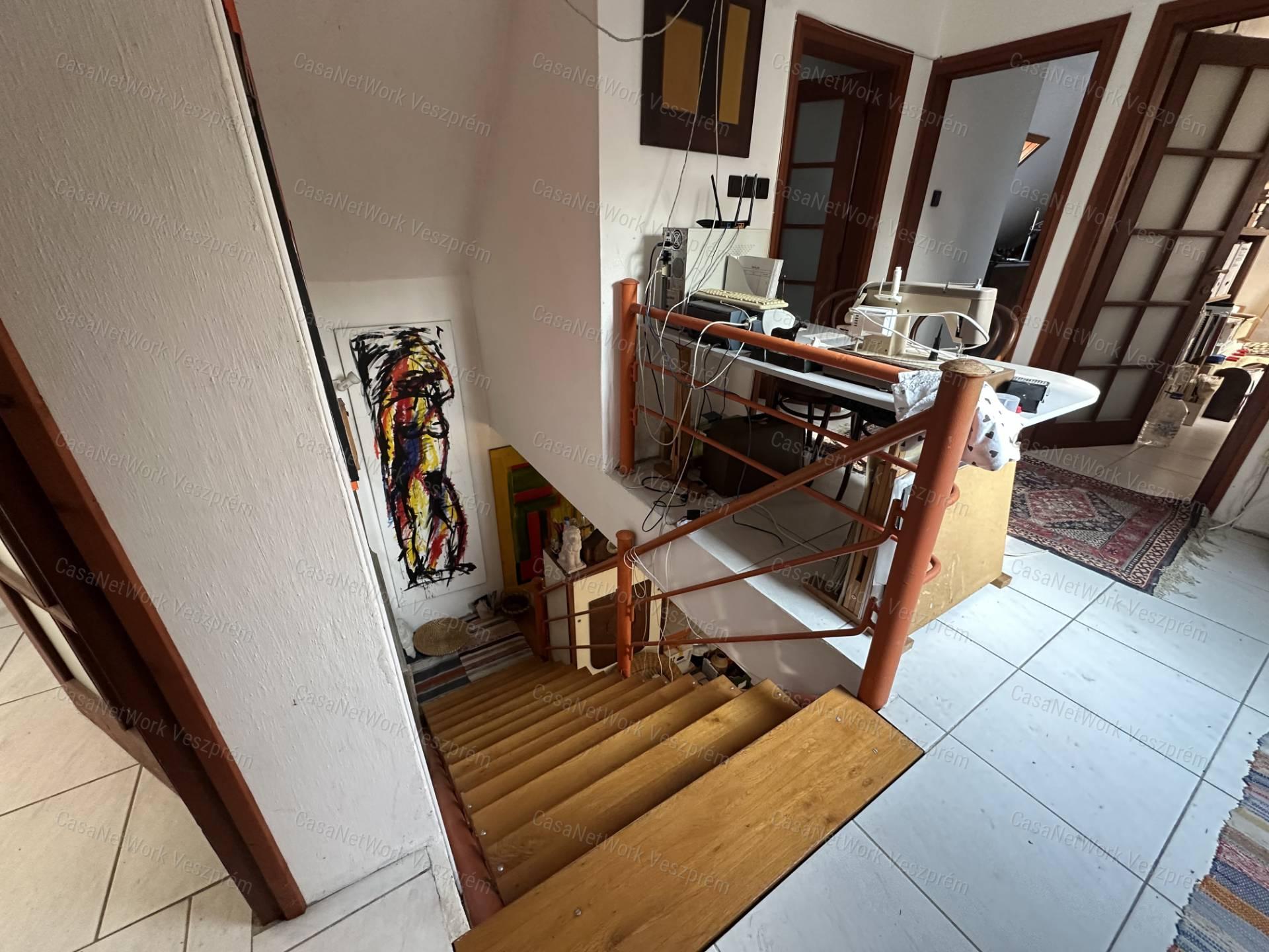 Várpanorámás családi ház Nagyvázsonyban